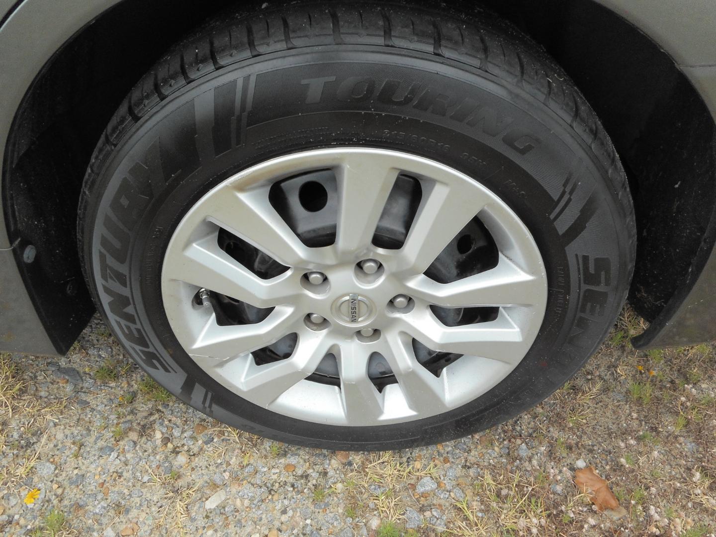 2015 Gray Nissan Altima (1N4AL3AP8FC) , located at 2553 Airline Blvd, Portsmouth, VA, 23701, (757) 488-8331, 36.813889, -76.357597 - ***VEHICLE TERMS*** Down Payment: $799 Weekly Payment: $100 APR: 23.9% Repayment Terms: 42 Months *** CALL ELIZABETH @ 757-488-8331 TO SCHEDULE YOUR APPOINTMENT TODAY AND GET PRE-APPROVED RIGHT OVER THE PHONE*** - Photo#8