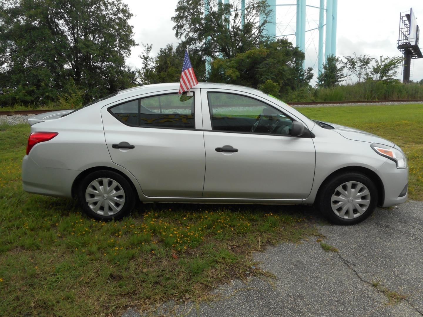 2015 Black Nissan Versa (3N1CN7AP1FL) , located at 2553 Airline Blvd, Portsmouth, VA, 23701, (757) 488-8331, 36.813889, -76.357597 - Photo#4