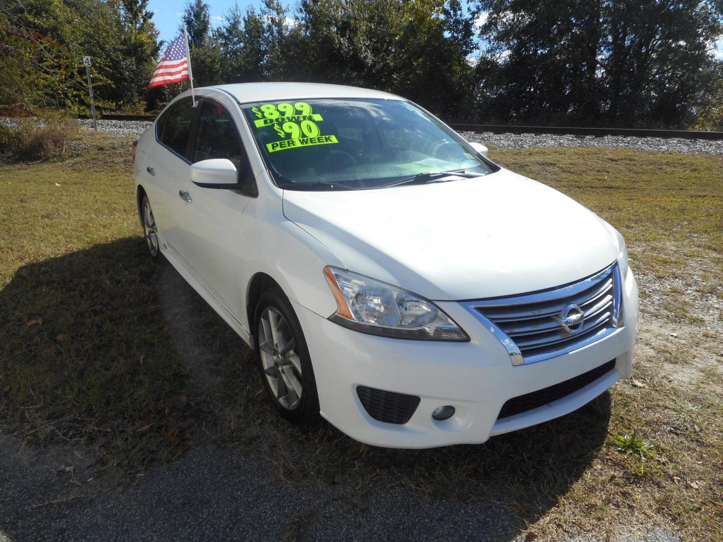 2013 Nissan Sentra S 6MT (3N1AB7AP3DL) with an 2.0L L4 DOHC 16V engine, 6-Speed Manual transmission, located at 2553 Airline Blvd, Portsmouth, VA, 23701, (757) 488-8331, 36.813889, -76.357597 - Photo#3