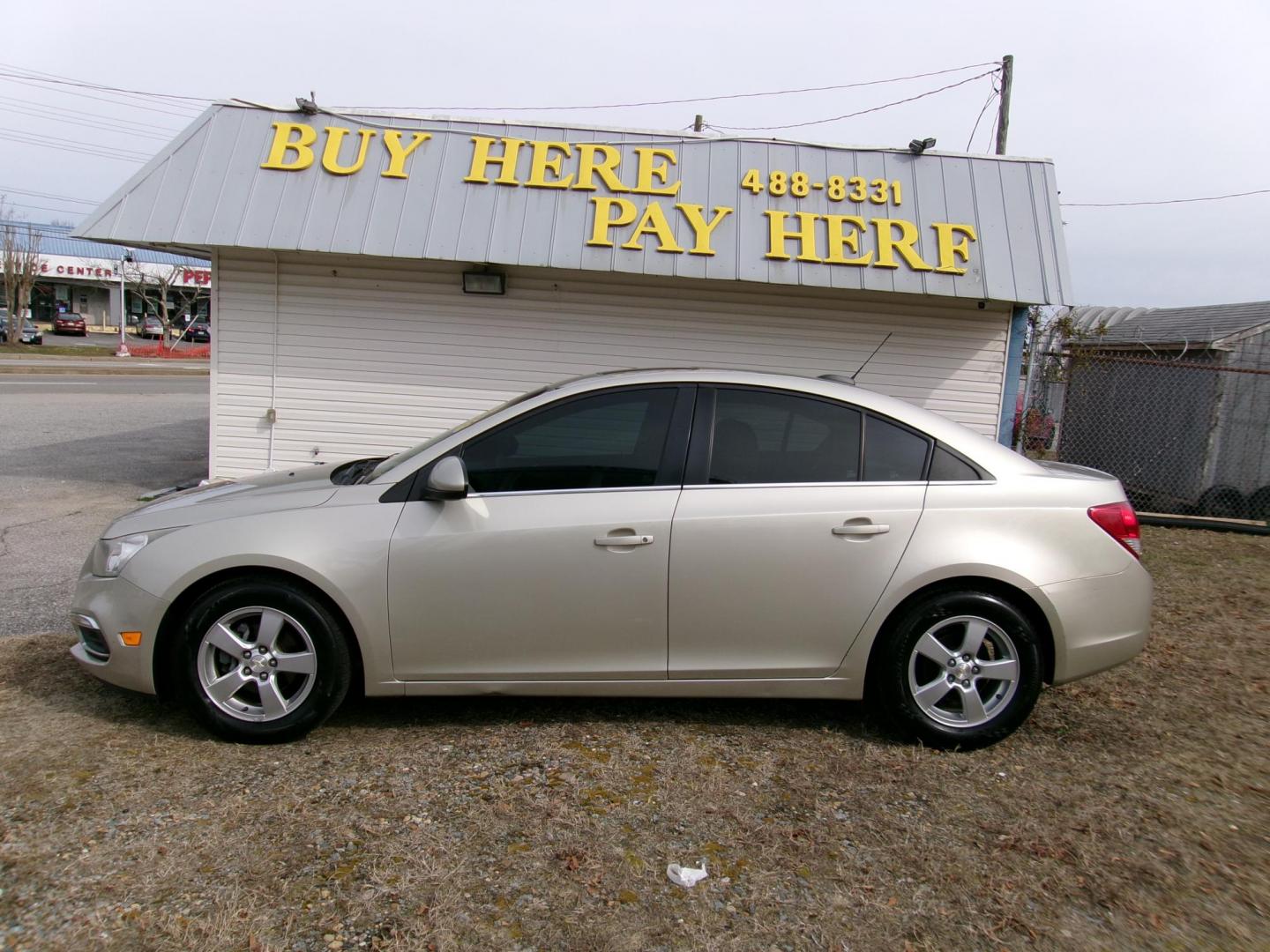 2016 Gold Chevrolet Cruze 2LT Auto (1G1PE5SB1G7) with an 1.4L L4 DOHC 16V TURBO engine, 6-Speed Automatic transmission, located at 2553 Airline Blvd, Portsmouth, VA, 23701, (757) 488-8331, 36.813889, -76.357597 - ***VEHICLE TERMS*** Down Payment: $699 Weekly Payment: $105 APR: 23.9% Repayment Terms: 42 Months *** CALL ELIZABETH SMITH - DIRECTOR OF MARKETING @ 757-488-8331 TO SCHEDULE YOUR APPOINTMENT TODAY AND GET PRE-APPROVED RIGHT OVER THE PHONE*** - Photo#0