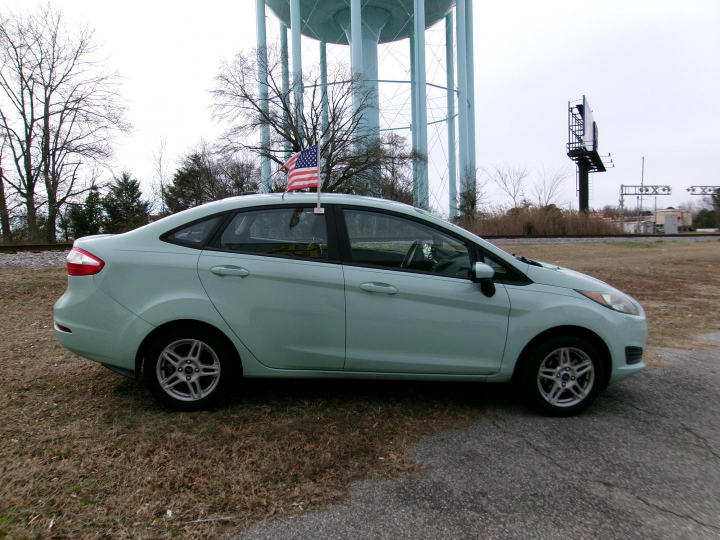 2018 Green Ford Fiesta SE Sedan (3FADP4BJ6JM) with an 1.6L L4 DOHC 16V engine, located at 2553 Airline Blvd, Portsmouth, VA, 23701, (757) 488-8331, 36.813889, -76.357597 - ***VEHICLE TERMS*** Down Payment: $799 Weekly Payment: $110 APR: 23.9% Repayment Terms: 42 Months *** CALL ELIZABETH SMITH - DIRECTOR OF MARKETING @ 757-488-8331 TO SCHEDULE YOUR APPOINTMENT TODAY AND GET PRE-APPROVED RIGHT OVER THE PHONE*** - Photo#5