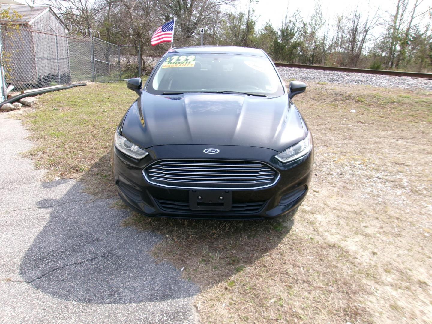 2015 Gray Ford Fusion S (3FA6P0G7XFR) with an 2.5L L4 DOHC 16V engine, located at 2553 Airline Blvd, Portsmouth, VA, 23701, (757) 488-8331, 36.813889, -76.357597 - ***VEHICLE TERMS*** Down Payment: $799 Weekly Payment: $105 APR: 23.9% Repayment Terms: 42 Months *** CALL ELIZABETH SMITH - DIRECTOR OF MARKETING @ 757-488-8331 TO SCHEDULE YOUR APPOINTMENT TODAY AND GET PRE-APPROVED RIGHT OVER THE PHONE*** - Photo#2