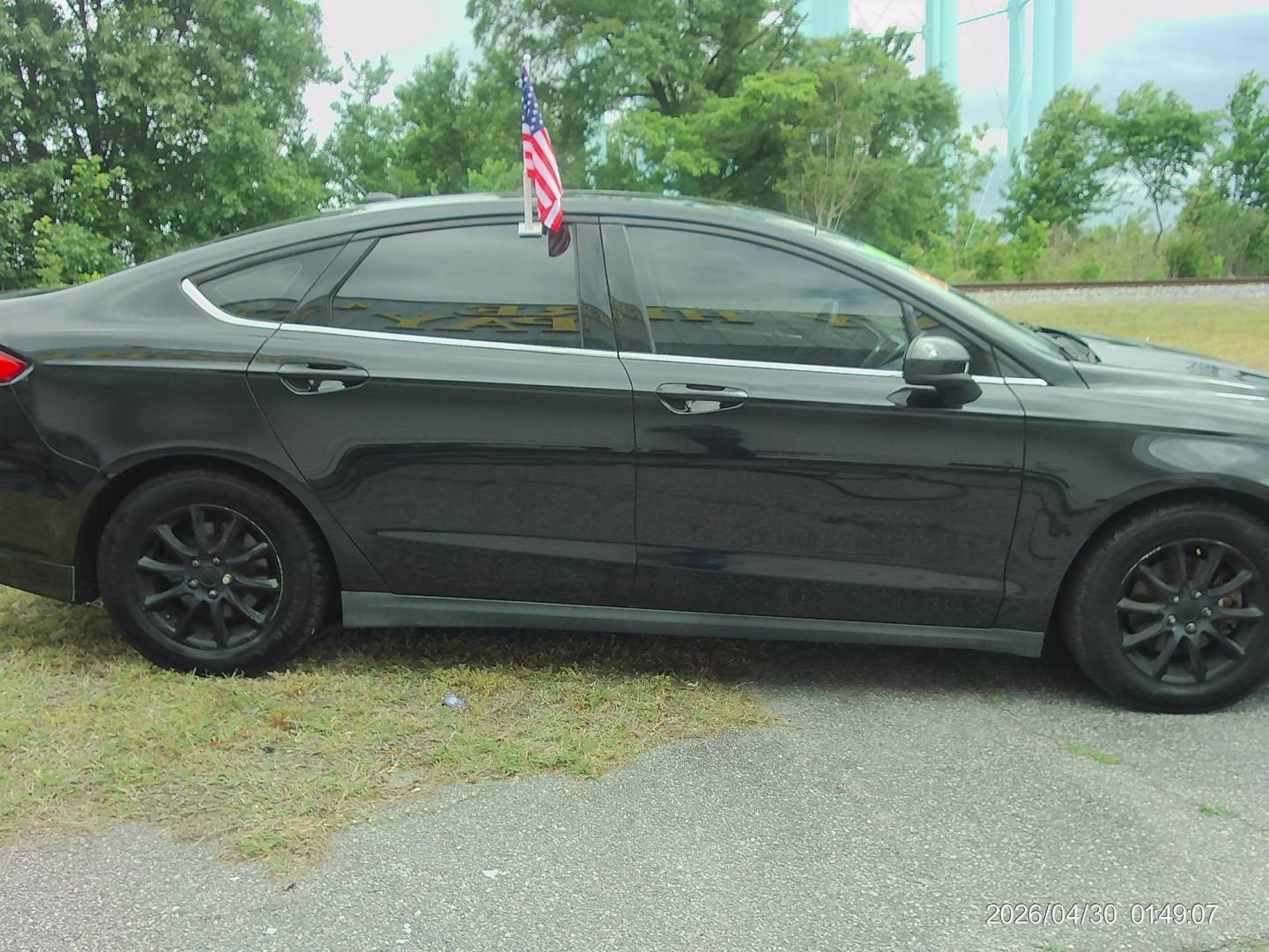 2015 Gray Ford Fusion S (3FA6P0G7XFR) with an 2.5L L4 DOHC 16V engine, located at 2553 Airline Blvd, Portsmouth, VA, 23701, (757) 488-8331, 36.813889, -76.357597 - ***VEHICLE TERMS*** Down Payment: $699 Weekly Payment: $105 APR: 23.9% Repayment Terms: 42 Months *** CALL ELIZABETH SMITH - DIRECTOR OF MARKETING @ 757-488-8331 TO SCHEDULE YOUR APPOINTMENT TODAY AND GET PRE-APPROVED RIGHT OVER THE PHONE*** - Photo#4
