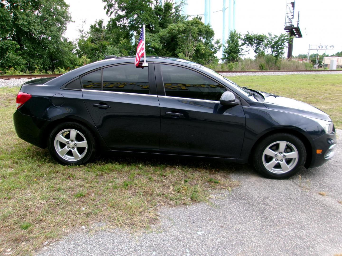 2016 Black Chevrolet Cruze 2LT Auto (1G1PE5SB8G7) with an 1.4L L4 DOHC 16V TURBO engine, 6-Speed Automatic transmission, located at 2553 Airline Blvd, Portsmouth, VA, 23701, (757) 488-8331, 36.813889, -76.357597 - ***VEHICLE TERMS*** Down Payment: $799 Weekly Payment: $115 APR: 23.9% Repayment Terms: 42 Months *** CALL ELIZABETH SMITH - DIRECTOR OF MARKETING @ 757-488-8331 TO SCHEDULE YOUR APPOINTMENT TODAY AND GET PRE-APPROVED RIGHT OVER THE PHONE*** - Photo#4