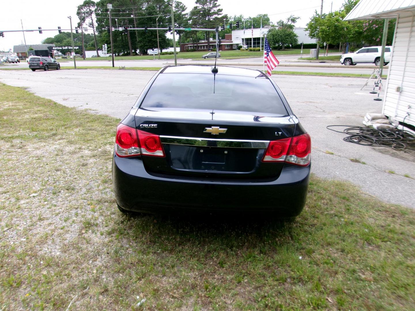 2016 Black Chevrolet Cruze 2LT Auto (1G1PE5SB8G7) with an 1.4L L4 DOHC 16V TURBO engine, 6-Speed Automatic transmission, located at 2553 Airline Blvd, Portsmouth, VA, 23701, (757) 488-8331, 36.813889, -76.357597 - ***VEHICLE TERMS*** Down Payment: $799 Weekly Payment: $115 APR: 23.9% Repayment Terms: 42 Months *** CALL ELIZABETH SMITH - DIRECTOR OF MARKETING @ 757-488-8331 TO SCHEDULE YOUR APPOINTMENT TODAY AND GET PRE-APPROVED RIGHT OVER THE PHONE*** - Photo#6