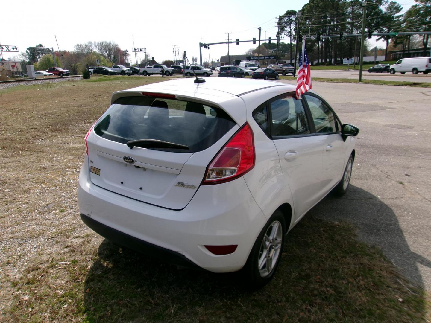2019 White Ford Fiesta SE Hatchback (3FADP4EJXKM) with an 1.6L L4 DOHC 16V engine, located at 2553 Airline Blvd, Portsmouth, VA, 23701, (757) 488-8331, 36.813889, -76.357597 - ***VEHICLE TERMS*** Down Payment: $999 Weekly Payment: $115 APR: 23.9% Repayment Terms: 42 Months *** CALL ELIZABETH SMITH - DIRECTOR OF MARKETING @ 757-488-8331 TO SCHEDULE YOUR APPOINTMENT TODAY AND GET PRE-APPROVED RIGHT OVER THE PHONE*** - Photo#5