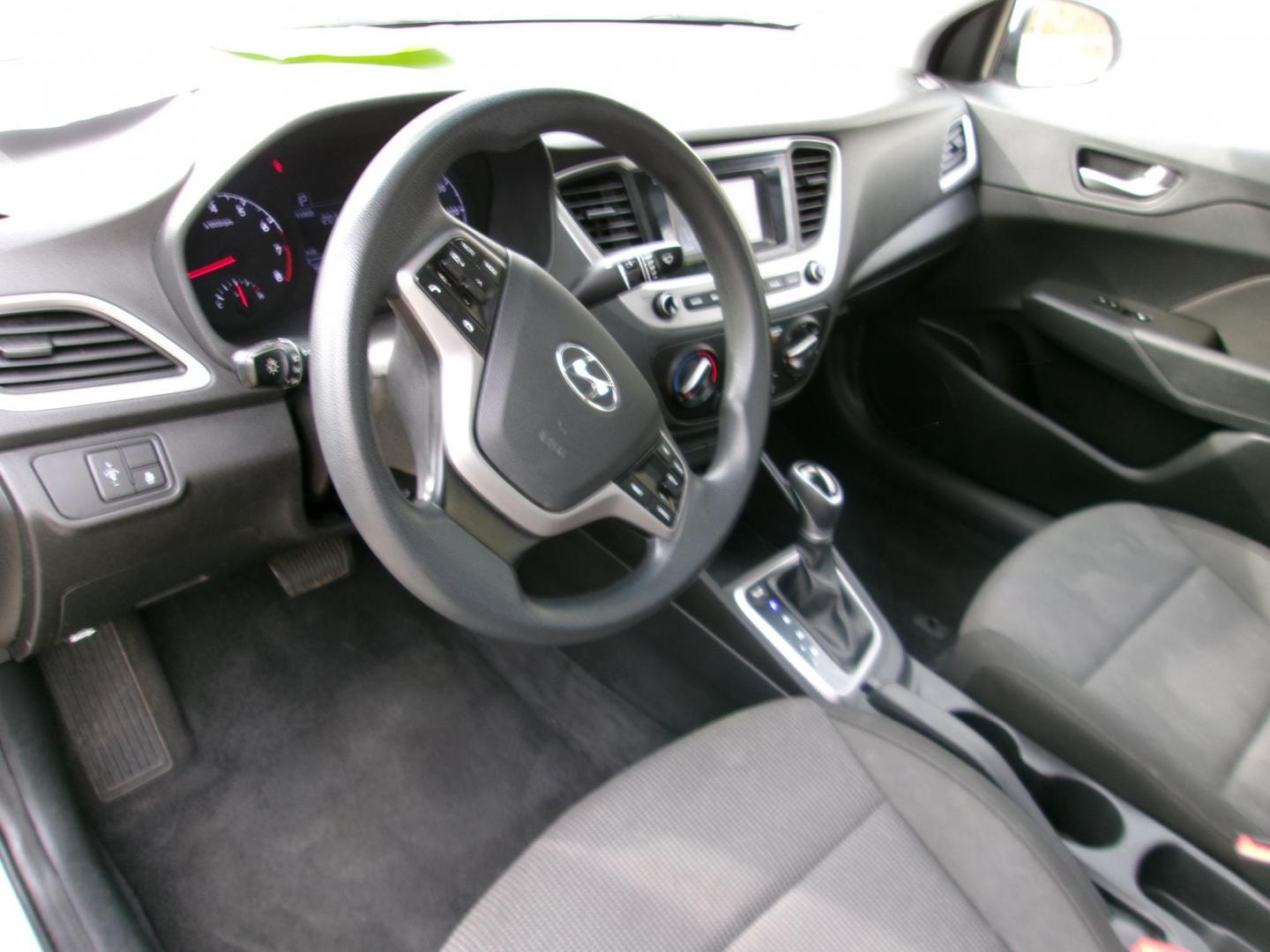 2019 Silver Hyundai Accent SE 4-Door 6A (3KPC24A3XKE) with an 1.6L L4 DOHC 16V engine, 6A transmission, located at 2553 Airline Blvd, Portsmouth, VA, 23701, (757) 488-8331, 36.813889, -76.357597 - Photo#8