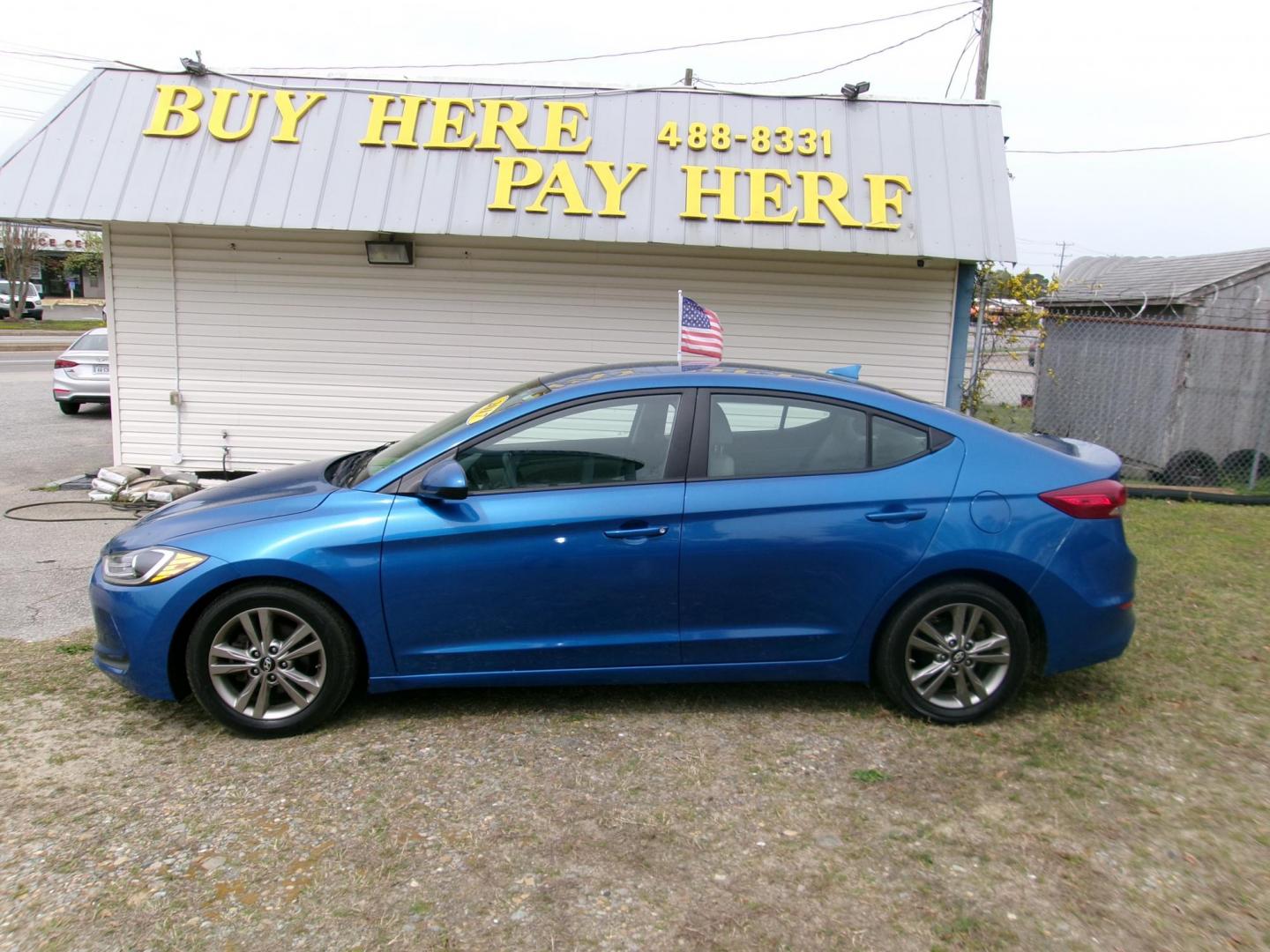 2017 Silver Hyundai Elantra Limited (5NPD84LF4HH) with an 1.8L L4 DOHC 16V engine, 6A transmission, located at 2553 Airline Blvd, Portsmouth, VA, 23701, (757) 488-8331, 36.813889, -76.357597 - ***VEHICLE TERMS*** Down Payment: $999 Weekly Payment: $110 APR: 23.9% Repayment Terms: 42 Months *** CALL ELIZABETH SMITH - DIRECTOR OF MARKETING @ 757-488-8331 TO SCHEDULE YOUR APPOINTMENT TODAY AND GET PRE-APPROVED RIGHT OVER THE PHONE*** - Photo#0