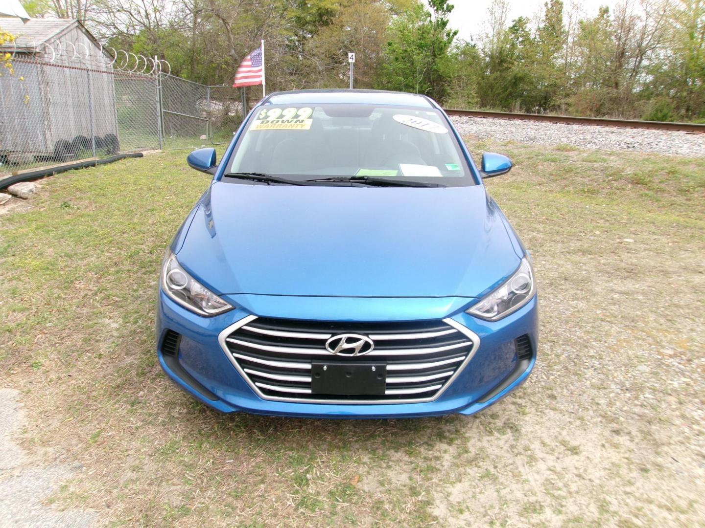 2017 Silver Hyundai Elantra Limited (5NPD84LF4HH) with an 1.8L L4 DOHC 16V engine, 6A transmission, located at 2553 Airline Blvd, Portsmouth, VA, 23701, (757) 488-8331, 36.813889, -76.357597 - ***VEHICLE TERMS*** Down Payment: $999 Weekly Payment: $110 APR: 23.9% Repayment Terms: 42 Months *** CALL ELIZABETH SMITH - DIRECTOR OF MARKETING @ 757-488-8331 TO SCHEDULE YOUR APPOINTMENT TODAY AND GET PRE-APPROVED RIGHT OVER THE PHONE*** - Photo#2