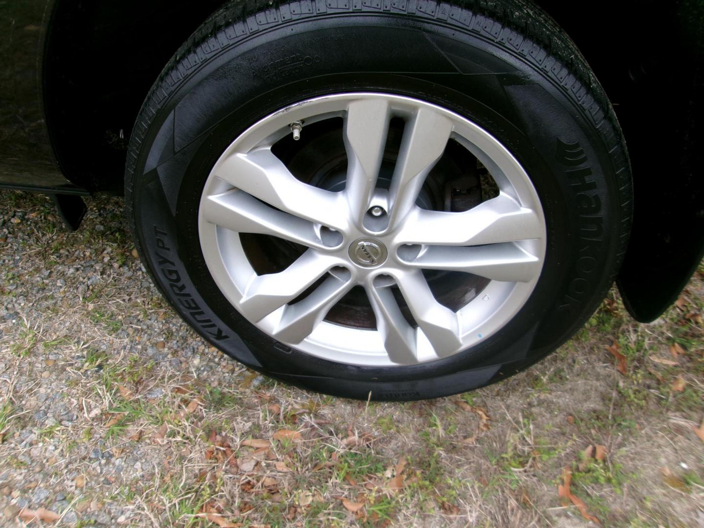 2013 Purple Nissan Rogue S AWD (JN8AS5MV6DW) with an 2.5L L4 DOHC 16V engine, Continuously Variable Transmission transmission, located at 2553 Airline Blvd, Portsmouth, VA, 23701, (757) 488-8331, 36.813889, -76.357597 - ***VEHICLE TERMS*** Down Payment: $999 Weekly Payment: $110 APR: 23.9% Repayment Terms: 42 Months *** CALL ELIZABETH SMITH - DIRECTOR OF MARKETING @ 757-488-8331 TO SCHEDULE YOUR APPOINTMENT TODAY AND GET PRE-APPROVED RIGHT OVER THE PHONE*** - Photo#8
