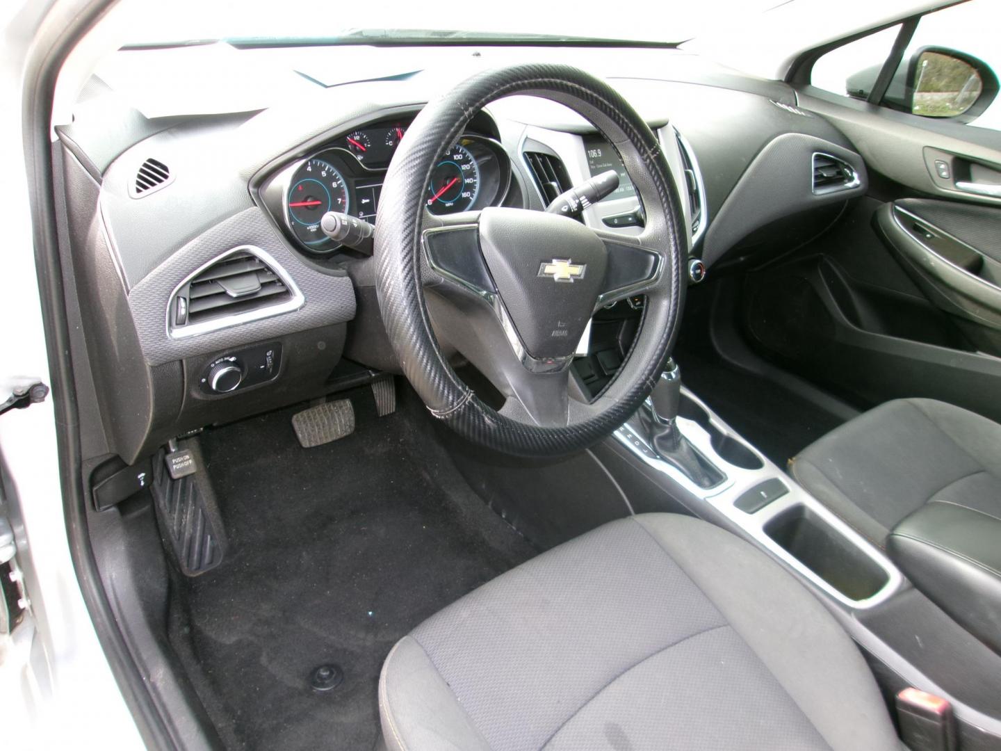 2018 Silver Chevrolet Cruze LS Auto (1G1BC5SM4J7) with an 1.4L L4 DOHC 16V TURBO engine, 6A transmission, located at 2553 Airline Blvd, Portsmouth, VA, 23701, (757) 488-8331, 36.813889, -76.357597 - Photo#9