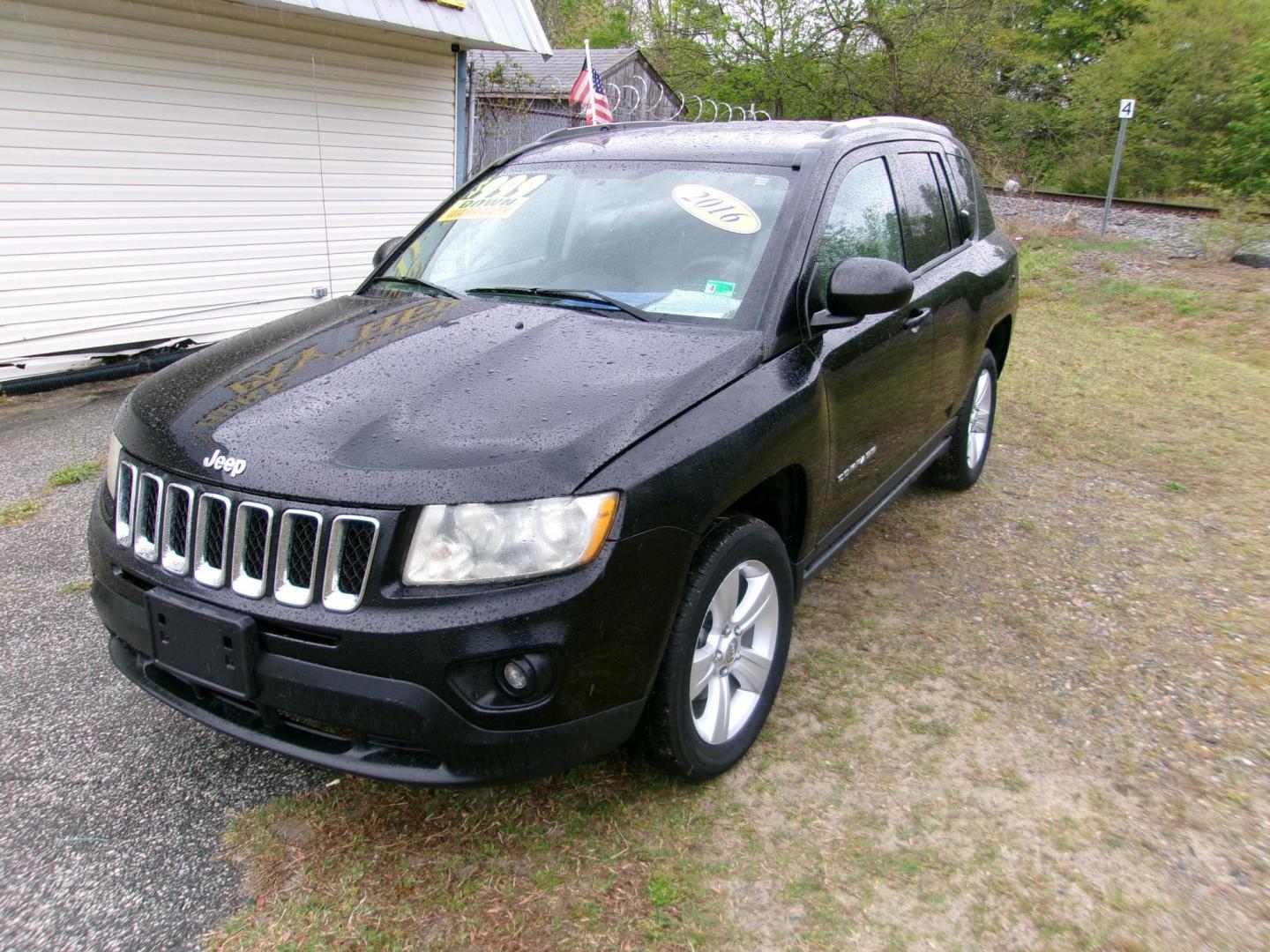 2016 Black Jeep Compass Sport FWD (1C4NJCBA4GD) with an 2.0L L4 DOHC 16V engine, located at 2553 Airline Blvd, Portsmouth, VA, 23701, (757) 488-8331, 36.813889, -76.357597 - ***VEHICLE TERMS*** Down Payment: $999 Weekly Payment: $110 APR: 23.9% Repayment Terms: 42 Months *** CALL ELIZABETH SMITH - DIRECTOR OF MARKETING @ 757-488-8331 TO SCHEDULE YOUR APPOINTMENT TODAY AND GET PRE-APPROVED RIGHT OVER THE PHONE*** - Photo#0