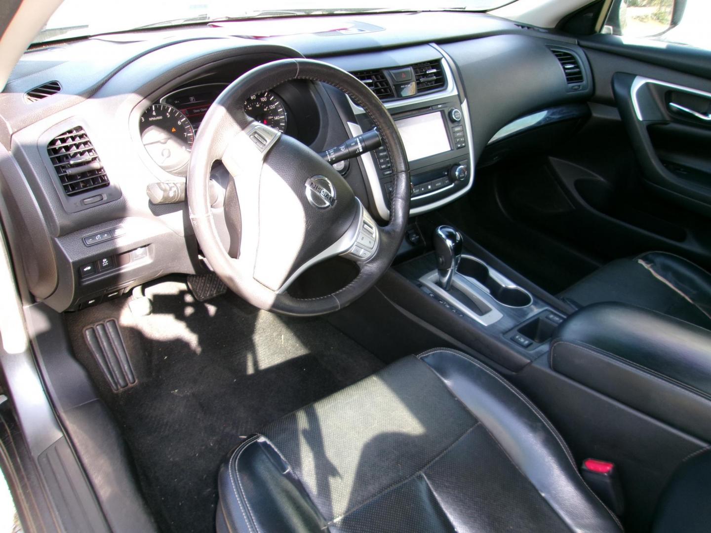 2016 Gray Nissan Altima 2.5 SL (1N4AL3AP2GC) with an 2.5L L4 DOHC 16V engine, CVT transmission, located at 2553 Airline Blvd, Portsmouth, VA, 23701, (757) 488-8331, 36.813889, -76.357597 - Photo#8