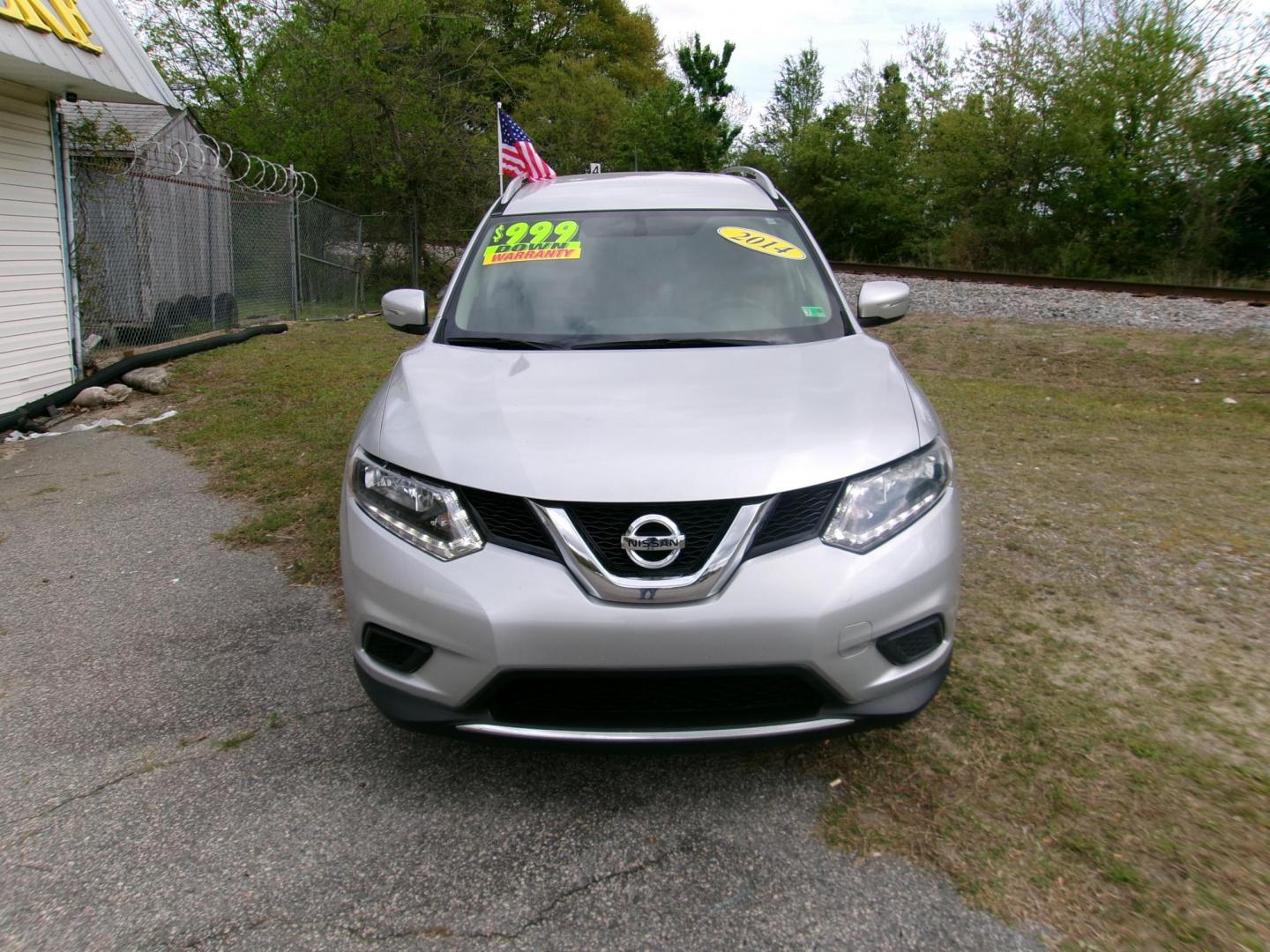 2014 Silver Nissan Rogue S AWD (5N1AT2MV1EC) with an 2.5L L4 DOHC 16V engine, Continuously Variable Transmission transmission, located at 2553 Airline Blvd, Portsmouth, VA, 23701, (757) 488-8331, 36.813889, -76.357597 - ***VEHICLE TERMS*** Down Payment: $999 Weekly Payment: $120 APR: 23.9% Repayment Terms: 42 Months *** CALL ELIZABETH SMITH - DIRECTOR OF MARKETING @ 757-488-8331 TO SCHEDULE YOUR APPOINTMENT TODAY AND GET PRE-APPROVED RIGHT OVER THE PHONE*** - Photo#1