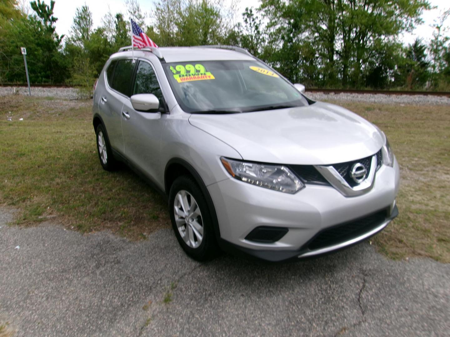 2014 Silver Nissan Rogue S AWD (5N1AT2MV1EC) with an 2.5L L4 DOHC 16V engine, Continuously Variable Transmission transmission, located at 2553 Airline Blvd, Portsmouth, VA, 23701, (757) 488-8331, 36.813889, -76.357597 - ***VEHICLE TERMS*** Down Payment: $999 Weekly Payment: $120 APR: 23.9% Repayment Terms: 42 Months *** CALL ELIZABETH SMITH - DIRECTOR OF MARKETING @ 757-488-8331 TO SCHEDULE YOUR APPOINTMENT TODAY AND GET PRE-APPROVED RIGHT OVER THE PHONE*** - Photo#3