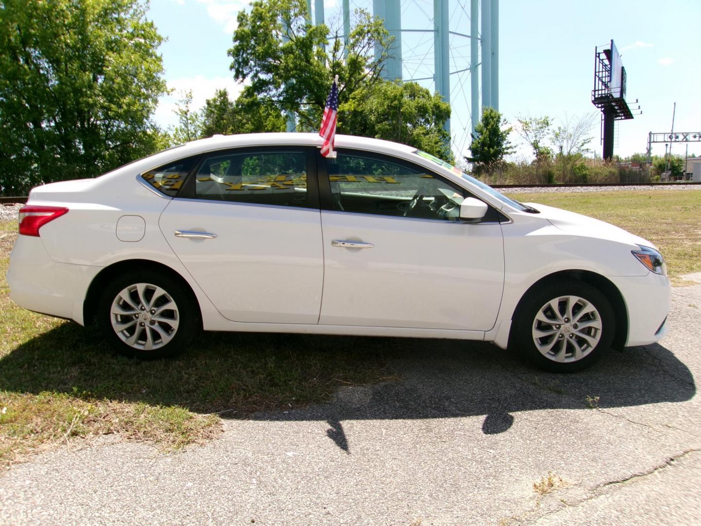 2019 White Nissan Sentra S CVT (3N1AB7AP5KY) with an 1.8L L4 SFI DOHC 16V engine, CVT transmission, located at 2553 Airline Blvd, Portsmouth, VA, 23701, (757) 488-8331, 36.813889, -76.357597 - Photo#4
