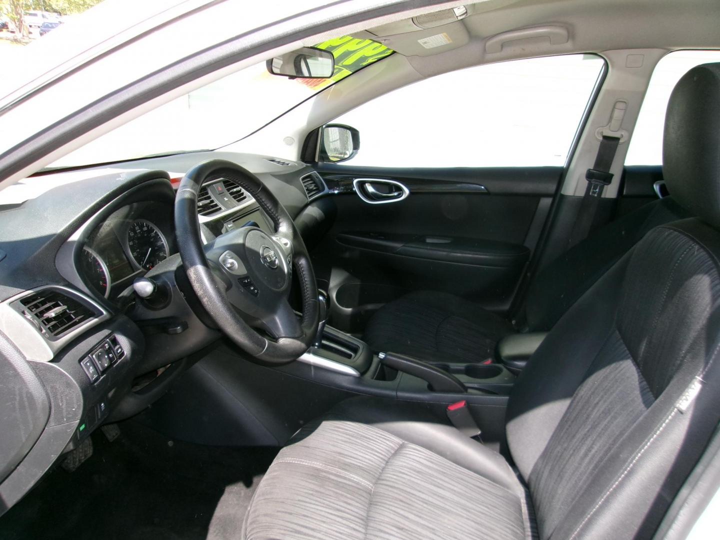 2019 White Nissan Sentra S CVT (3N1AB7AP5KY) with an 1.8L L4 SFI DOHC 16V engine, CVT transmission, located at 2553 Airline Blvd, Portsmouth, VA, 23701, (757) 488-8331, 36.813889, -76.357597 - Photo#9