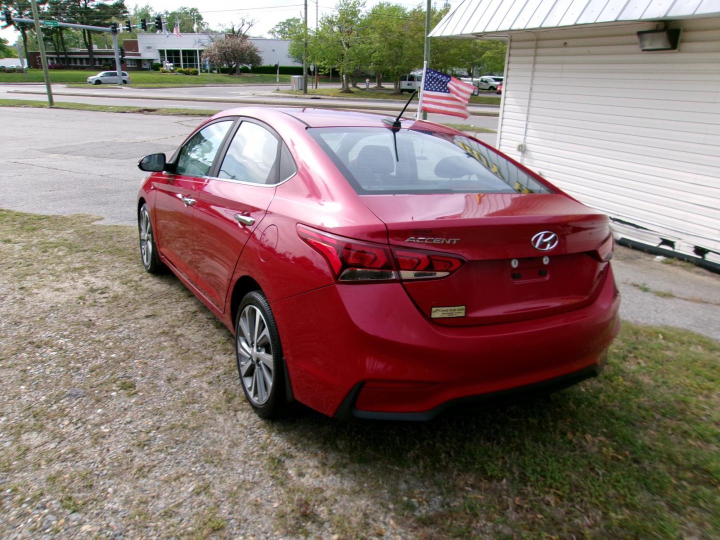 2018 Red Hyundai Accent Limited 4-Door 6A (3KPC34A33JE) with an 1.6L L4 DOHC 16V engine, 6A transmission, located at 2553 Airline Blvd, Portsmouth, VA, 23701, (757) 488-8331, 36.813889, -76.357597 - ***VEHICLE TERMS*** Down Payment: $999 Weekly Payment: $120 APR: 23.9% Repayment Terms: 42 Months *** CALL ELIZABETH SMITH - DIRECTOR OF MARKETING @ 757-488-8331 TO SCHEDULE YOUR APPOINTMENT TODAY AND GET PRE-APPROVED RIGHT OVER THE PHONE*** - Photo#8
