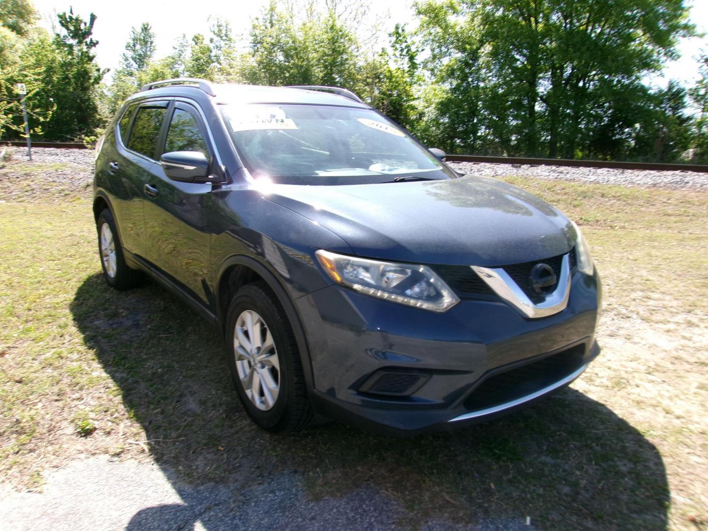 2015 Blue Nissan Rogue S AWD (5N1AT2MV1FC) with an 2.5L L4 DOHC 16V engine, Continuously Variable Transmission transmission, located at 2553 Airline Blvd, Portsmouth, VA, 23701, (757) 488-8331, 36.813889, -76.357597 - ***VEHICLE TERMS*** Down Payment: $999 Weekly Payment: $120 APR: 23.9% Repayment Terms: 42 Months *** CALL ELIZABETH SMITH - DIRECTOR OF MARKETING @ 757-488-8331 TO SCHEDULE YOUR APPOINTMENT TODAY AND GET PRE-APPROVED RIGHT OVER THE PHONE*** - Photo#3