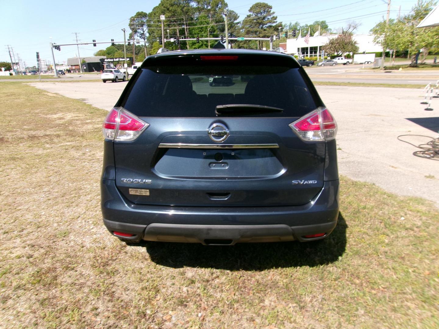 2015 Blue Nissan Rogue S AWD (5N1AT2MV1FC) with an 2.5L L4 DOHC 16V engine, Continuously Variable Transmission transmission, located at 2553 Airline Blvd, Portsmouth, VA, 23701, (757) 488-8331, 36.813889, -76.357597 - ***VEHICLE TERMS*** Down Payment: $999 Weekly Payment: $120 APR: 23.9% Repayment Terms: 42 Months *** CALL ELIZABETH SMITH - DIRECTOR OF MARKETING @ 757-488-8331 TO SCHEDULE YOUR APPOINTMENT TODAY AND GET PRE-APPROVED RIGHT OVER THE PHONE*** - Photo#6