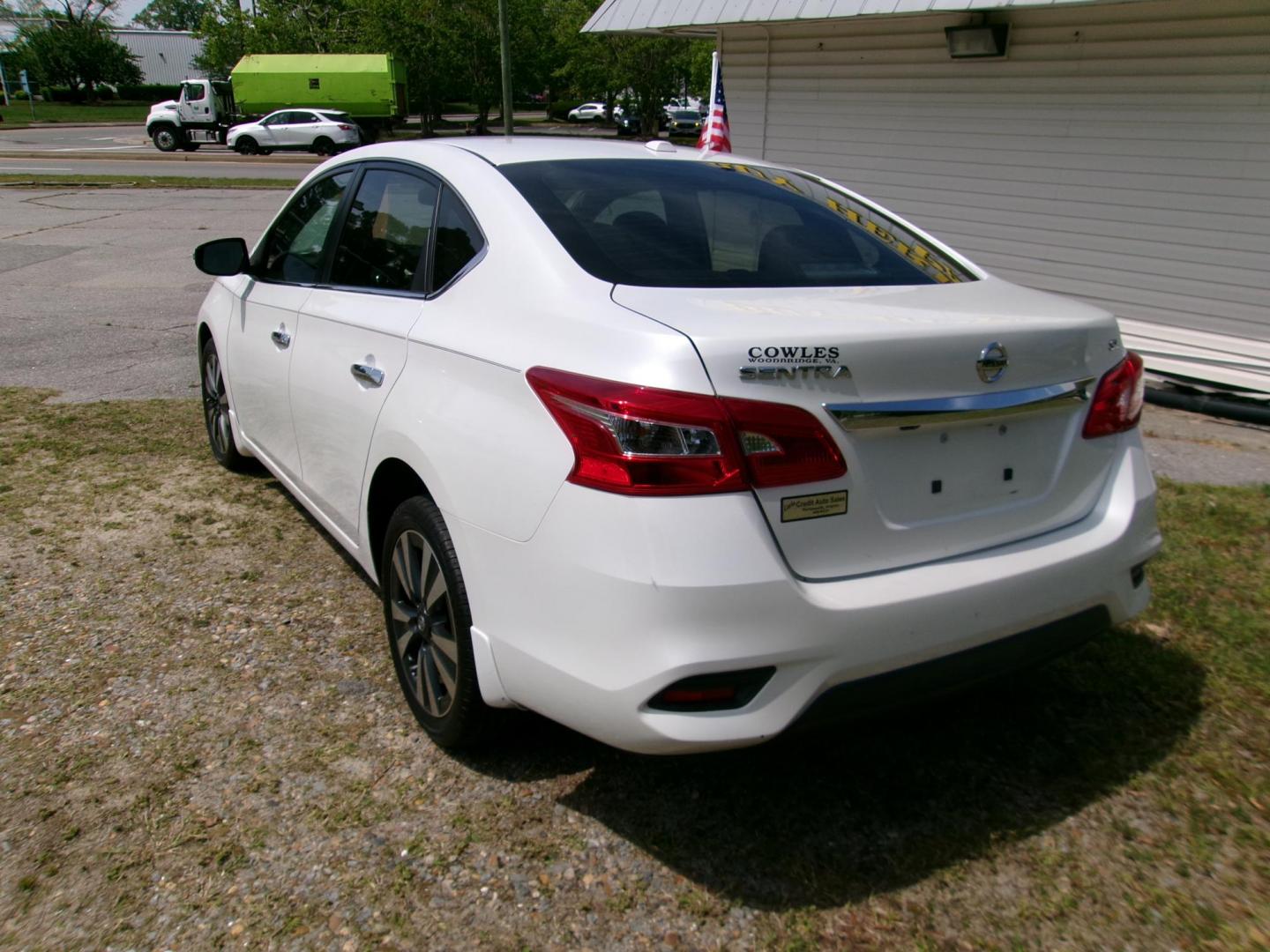 2017 White Nissan Sentra S 6MT (3N1AB7AP0HY) with an 1.8L L4 SFI DOHC 16V engine, 6M transmission, located at 2553 Airline Blvd, Portsmouth, VA, 23701, (757) 488-8331, 36.813889, -76.357597 - ***VEHICLE TERMS*** Down Payment: $999 Weekly Payment: $120 APR: 23.9% Repayment Terms: 42 Months *** CALL ELIZABETH SMITH - DIRECTOR OF MARKETING @ 757-488-8331 TO SCHEDULE YOUR APPOINTMENT TODAY AND GET PRE-APPROVED RIGHT OVER THE PHONE*** - Photo#7