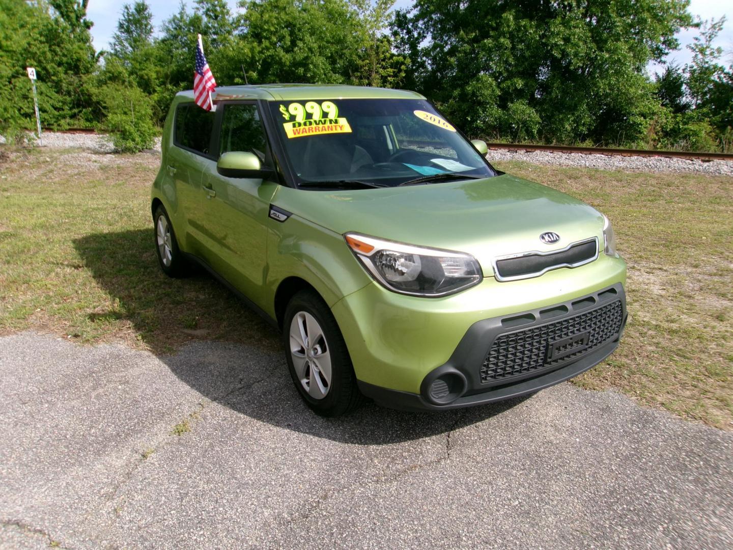 2016 Green Kia Soul Base 6A (KNDJN2A23G7) with an 1.6L L4 DOHC 16V engine, 6A transmission, located at 2553 Airline Blvd, Portsmouth, VA, 23701, (757) 488-8331, 36.813889, -76.357597 - Photo#3