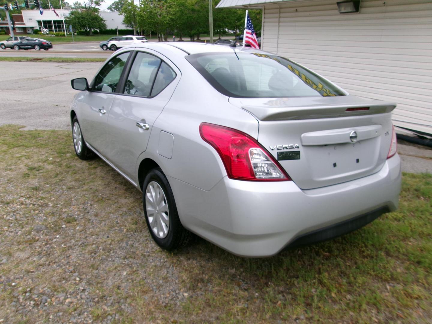2018 Silver Nissan Versa 1.6 SL Sedan (3N1CN7AP6JL) with an 1.6L L4 DOHC 16V engine, CVT transmission, located at 2553 Airline Blvd, Portsmouth, VA, 23701, (757) 488-8331, 36.813889, -76.357597 - ***VEHICLE TERMS*** Down Payment: $899 Weekly Payment: $110 APR: 23.9% Repayment Terms: 42 Months *** CALL ELIZABETH SMITH - DIRECTOR OF MARKETING @ 757-488-8331 TO SCHEDULE YOUR APPOINTMENT TODAY AND GET PRE-APPROVED RIGHT OVER THE PHONE*** - Photo#7