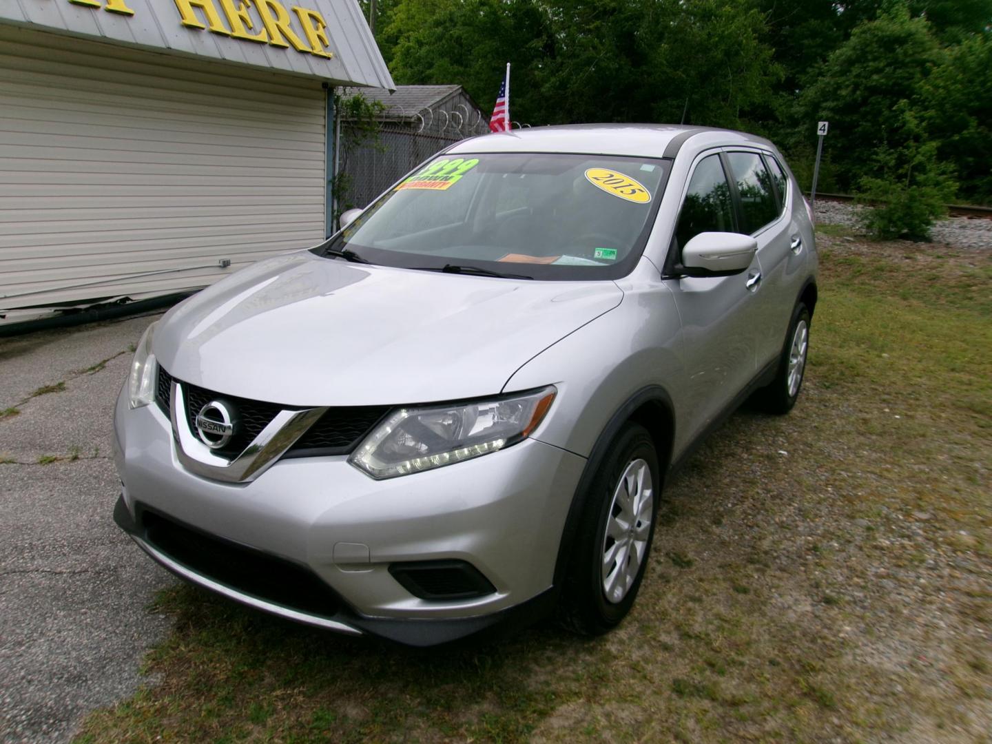 2015 Silver Nissan Rogue S AWD (KNMAT2MV1FP) with an 2.5L L4 DOHC 16V engine, Continuously Variable Transmission transmission, located at 2553 Airline Blvd, Portsmouth, VA, 23701, (757) 488-8331, 36.813889, -76.357597 - ***VEHICLE TERMS*** Down Payment: $999 Weekly Payment: $115 APR: 23.9% Repayment Terms: 42 Months *** CALL ELIZABETH SMITH - DIRECTOR OF MARKETING @ 757-488-8331 TO SCHEDULE YOUR APPOINTMENT TODAY AND GET PRE-APPROVED RIGHT OVER THE PHONE*** - Photo#1