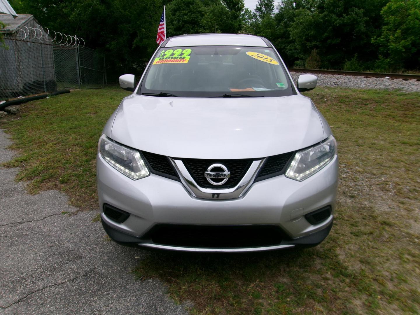 2015 Silver Nissan Rogue S AWD (KNMAT2MV1FP) with an 2.5L L4 DOHC 16V engine, Continuously Variable Transmission transmission, located at 2553 Airline Blvd, Portsmouth, VA, 23701, (757) 488-8331, 36.813889, -76.357597 - ***VEHICLE TERMS*** Down Payment: $999 Weekly Payment: $115 APR: 23.9% Repayment Terms: 42 Months *** CALL ELIZABETH SMITH - DIRECTOR OF MARKETING @ 757-488-8331 TO SCHEDULE YOUR APPOINTMENT TODAY AND GET PRE-APPROVED RIGHT OVER THE PHONE*** - Photo#2