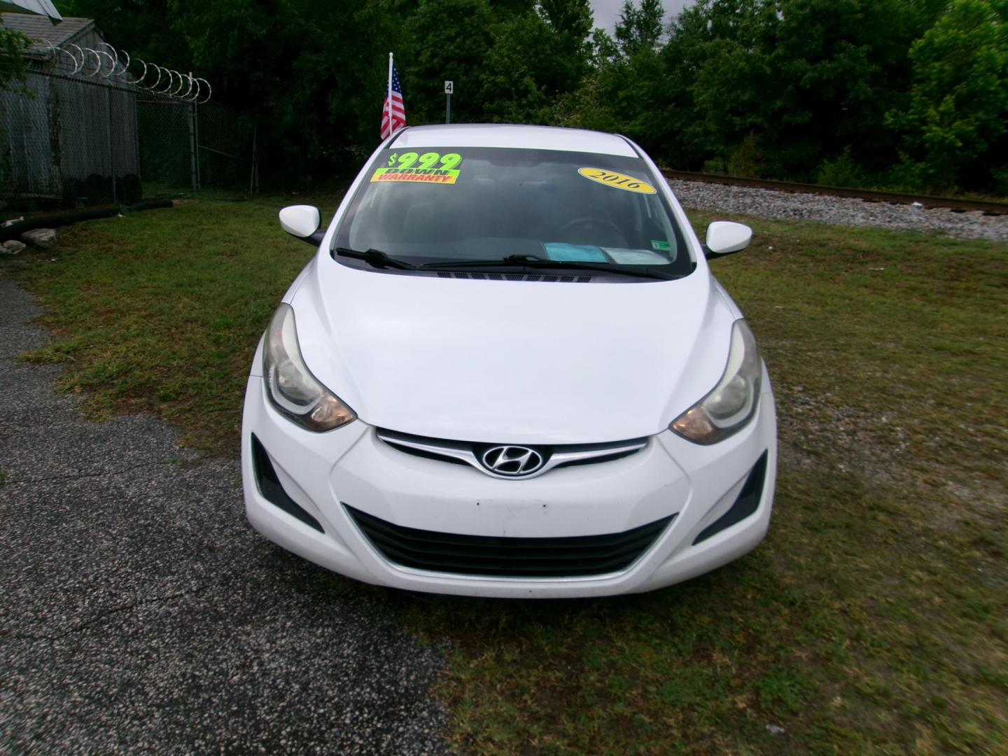 2016 White Hyundai Elantra Limited (5NPDH4AE1GH) with an 1.8L L4 DOHC 16V engine, 6-Speed Automatic transmission, located at 2553 Airline Blvd, Portsmouth, VA, 23701, (757) 488-8331, 36.813889, -76.357597 - ***VEHICLE TERMS*** Down Payment: $999 Weekly Payment: $115 APR: 23.9% Repayment Terms: 42 Months *** CALL ELIZABETH SMITH - DIRECTOR OF MARKETING @ 757-488-8331 TO SCHEDULE YOUR APPOINTMENT TODAY AND GET PRE-APPROVED RIGHT OVER THE PHONE*** - Photo#2