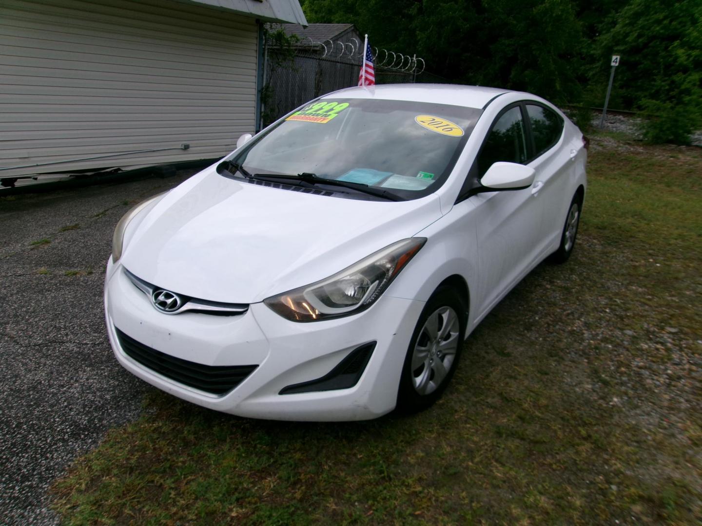 2016 White Hyundai Elantra Limited (5NPDH4AE1GH) with an 1.8L L4 DOHC 16V engine, 6-Speed Automatic transmission, located at 2553 Airline Blvd, Portsmouth, VA, 23701, (757) 488-8331, 36.813889, -76.357597 - ***VEHICLE TERMS*** Down Payment: $999 Weekly Payment: $115 APR: 23.9% Repayment Terms: 42 Months *** CALL ELIZABETH SMITH - DIRECTOR OF MARKETING @ 757-488-8331 TO SCHEDULE YOUR APPOINTMENT TODAY AND GET PRE-APPROVED RIGHT OVER THE PHONE*** - Photo#1