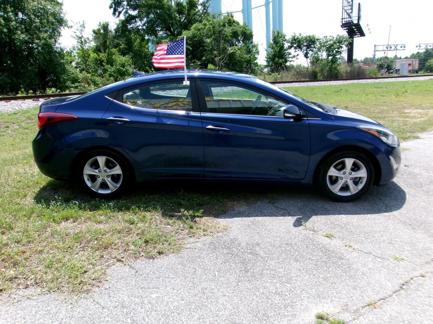 2016 Blue Hyundai Elantra Limited (5NPDH4AE7GH) with an 1.8L L4 DOHC 16V engine, 6-Speed Automatic transmission, located at 2553 Airline Blvd, Portsmouth, VA, 23701, (757) 488-8331, 36.813889, -76.357597 - ***VEHICLE TERMS*** Down Payment: $999 Weekly Payment: $115 APR: 23.9% Repayment Terms: 42 Months *** CALL ELIZABETH SMITH - DIRECTOR OF MARKETING @ 757-488-8331 TO SCHEDULE YOUR APPOINTMENT TODAY AND GET PRE-APPROVED RIGHT OVER THE PHONE*** - Photo#4