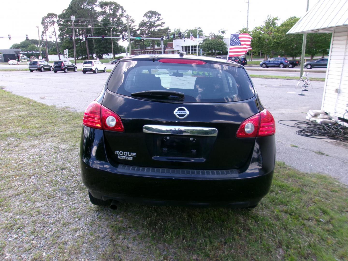 2015 Black Nissan Rogue Select S 2WD (JN8AS5MTXFW) with an 2.5L L4 DOHC 16V engine, Continuously Variable Transmission transmission, located at 2553 Airline Blvd, Portsmouth, VA, 23701, (757) 488-8331, 36.813889, -76.357597 - ***VEHICLE TERMS*** Down Payment: $799 Weekly Payment: $115 APR: 23.9% Repayment Terms: 42 Months *** CALL ELIZABETH SMITH - DIRECTOR OF MARKETING @ 757-488-8331 TO SCHEDULE YOUR APPOINTMENT TODAY AND GET PRE-APPROVED RIGHT OVER THE PHONE*** - Photo#6