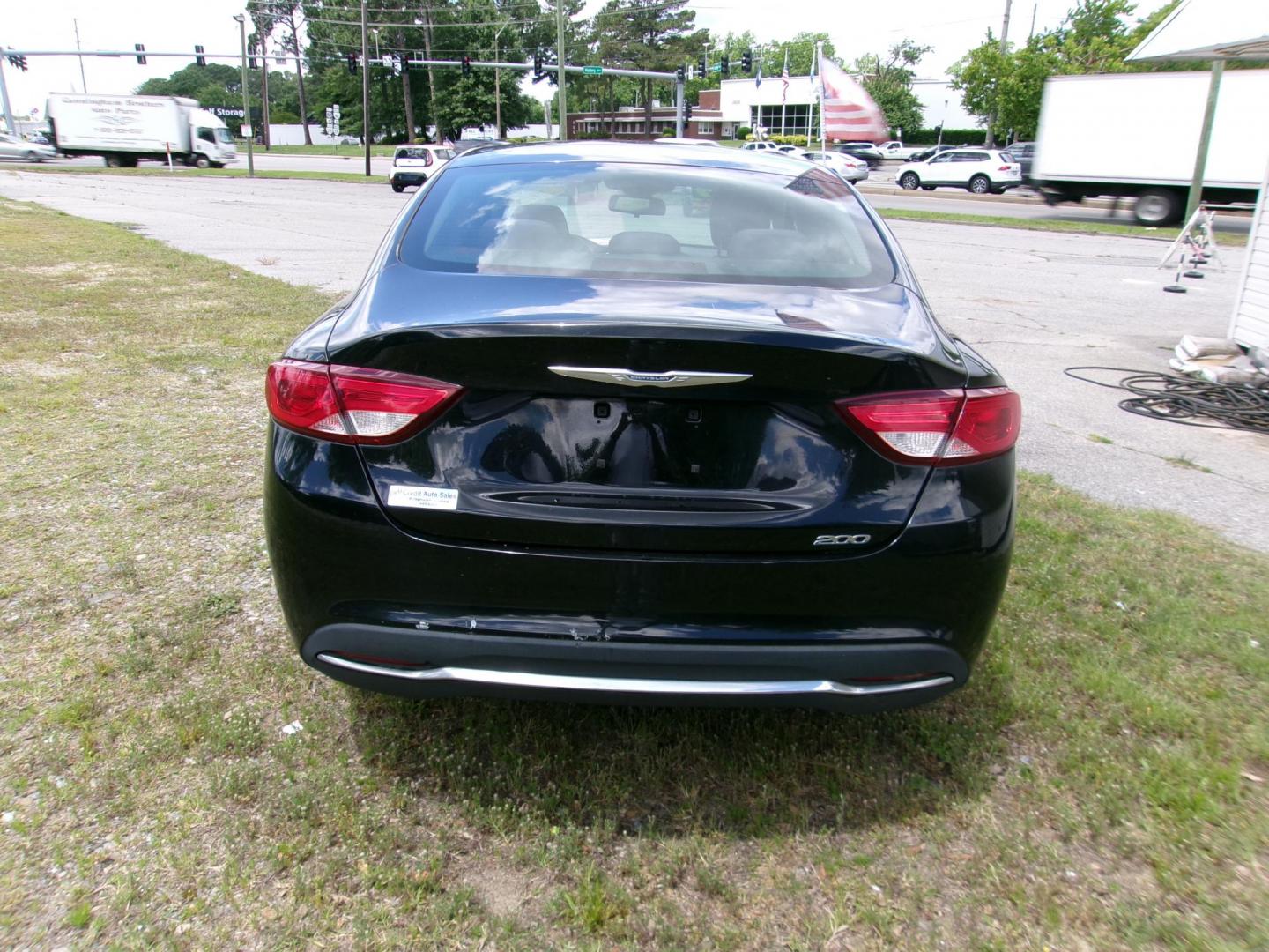 2015 Black Chrysler 200 Limited (1C3CCCAB3FN) with an 2.4L L4 DOHC 16V engine, 9-Speed Automatic transmission, located at 2553 Airline Blvd, Portsmouth, VA, 23701, (757) 488-8331, 36.813889, -76.357597 - Photo#6