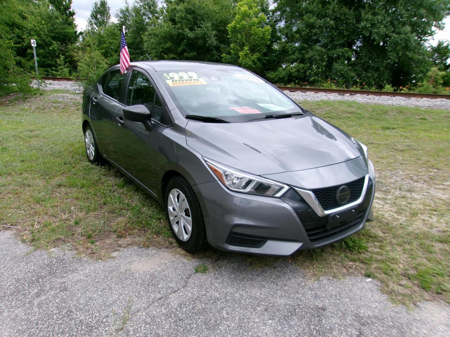 2020 gray Nissan Versa S CVT (3N1CN8DV0LL) with an 1.6L L4 DOHC 16V engine, CVT transmission, located at 2553 Airline Blvd, Portsmouth, VA, 23701, (757) 488-8331, 36.813889, -76.357597 - Photo#5
