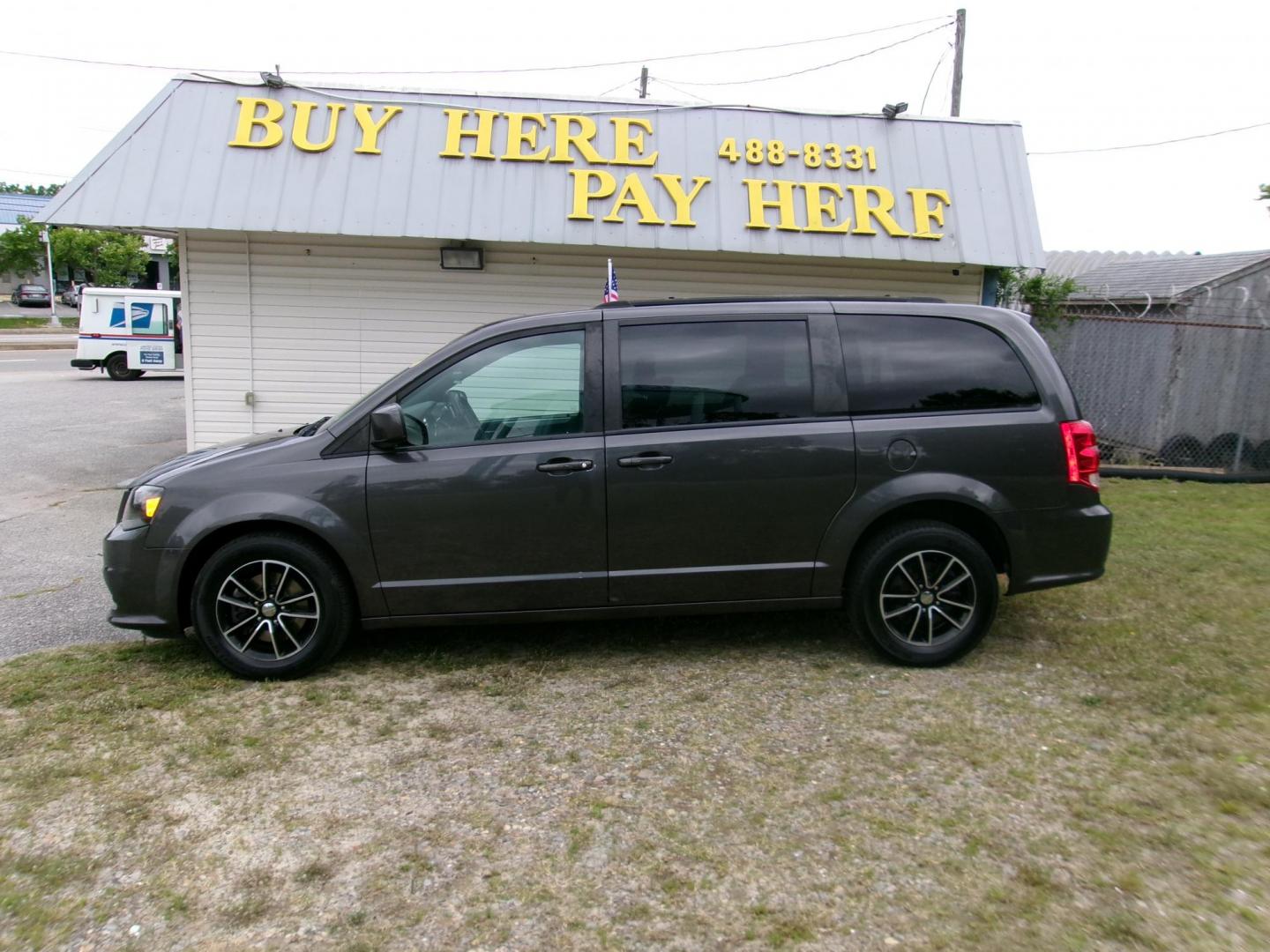 2019 Gray Dodge Grand Caravan GT (2C4RDGEG2KR) with an 3.6L V6 DOHC 24V engine, 6A transmission, located at 2553 Airline Blvd, Portsmouth, VA, 23701, (757) 488-8331, 36.813889, -76.357597 - ***VEHICLE TERMS*** Down Payment: $1499 Weekly Payment: $125 APR: 23.9% Repayment Terms: 42 Months *** CALL ELIZABETH SMITH - DIRECTOR OF MARKETING @ 757-488-8331 TO SCHEDULE YOUR APPOINTMENT TODAY AND GET PRE-APPROVED RIGHT OVER THE PHONE*** - Photo#0