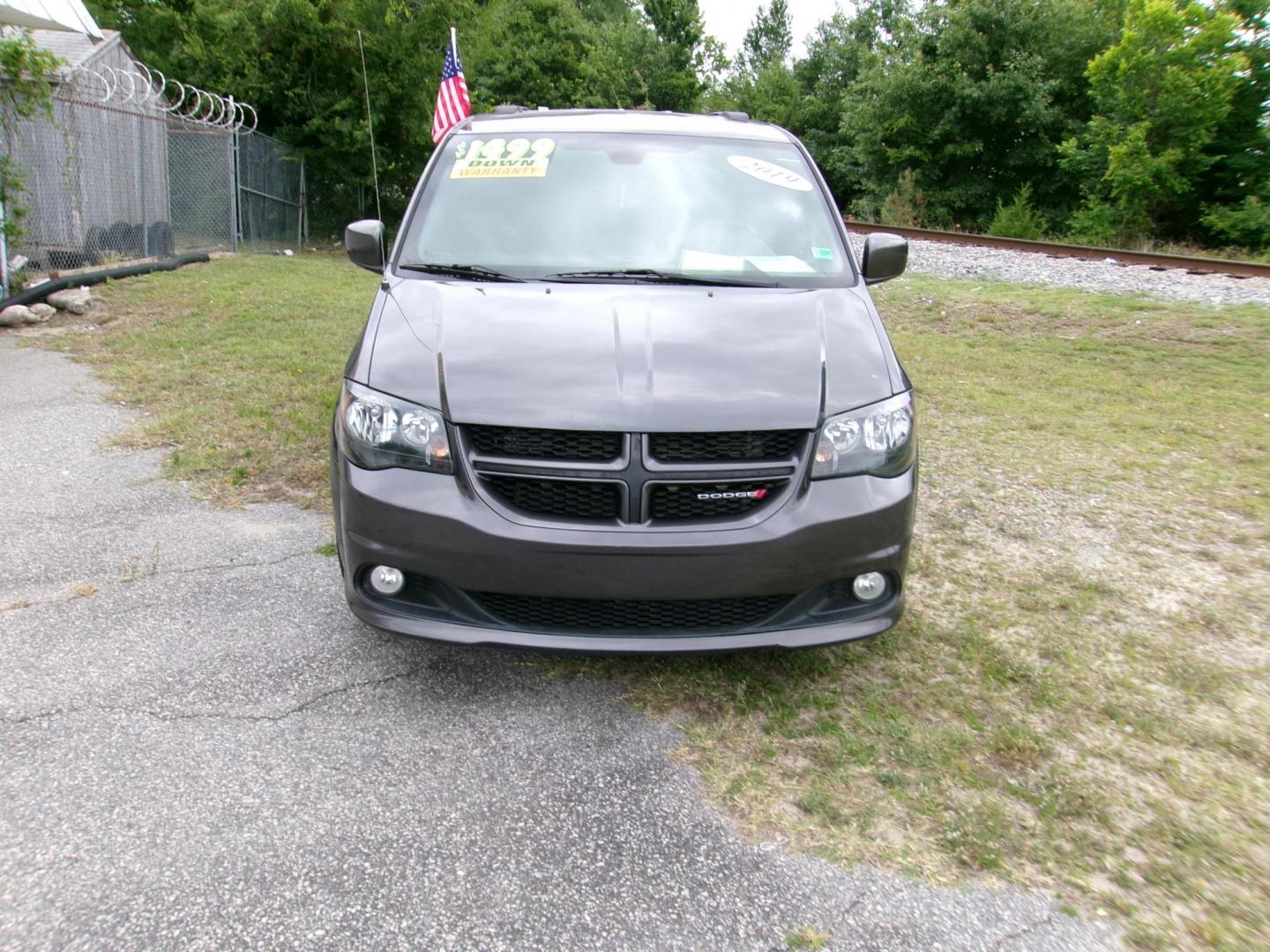 2019 Gray Dodge Grand Caravan GT (2C4RDGEG2KR) with an 3.6L V6 DOHC 24V engine, 6A transmission, located at 2553 Airline Blvd, Portsmouth, VA, 23701, (757) 488-8331, 36.813889, -76.357597 - ***VEHICLE TERMS*** Down Payment: $1499 Weekly Payment: $125 APR: 23.9% Repayment Terms: 42 Months *** CALL ELIZABETH SMITH - DIRECTOR OF MARKETING @ 757-488-8331 TO SCHEDULE YOUR APPOINTMENT TODAY AND GET PRE-APPROVED RIGHT OVER THE PHONE*** - Photo#2