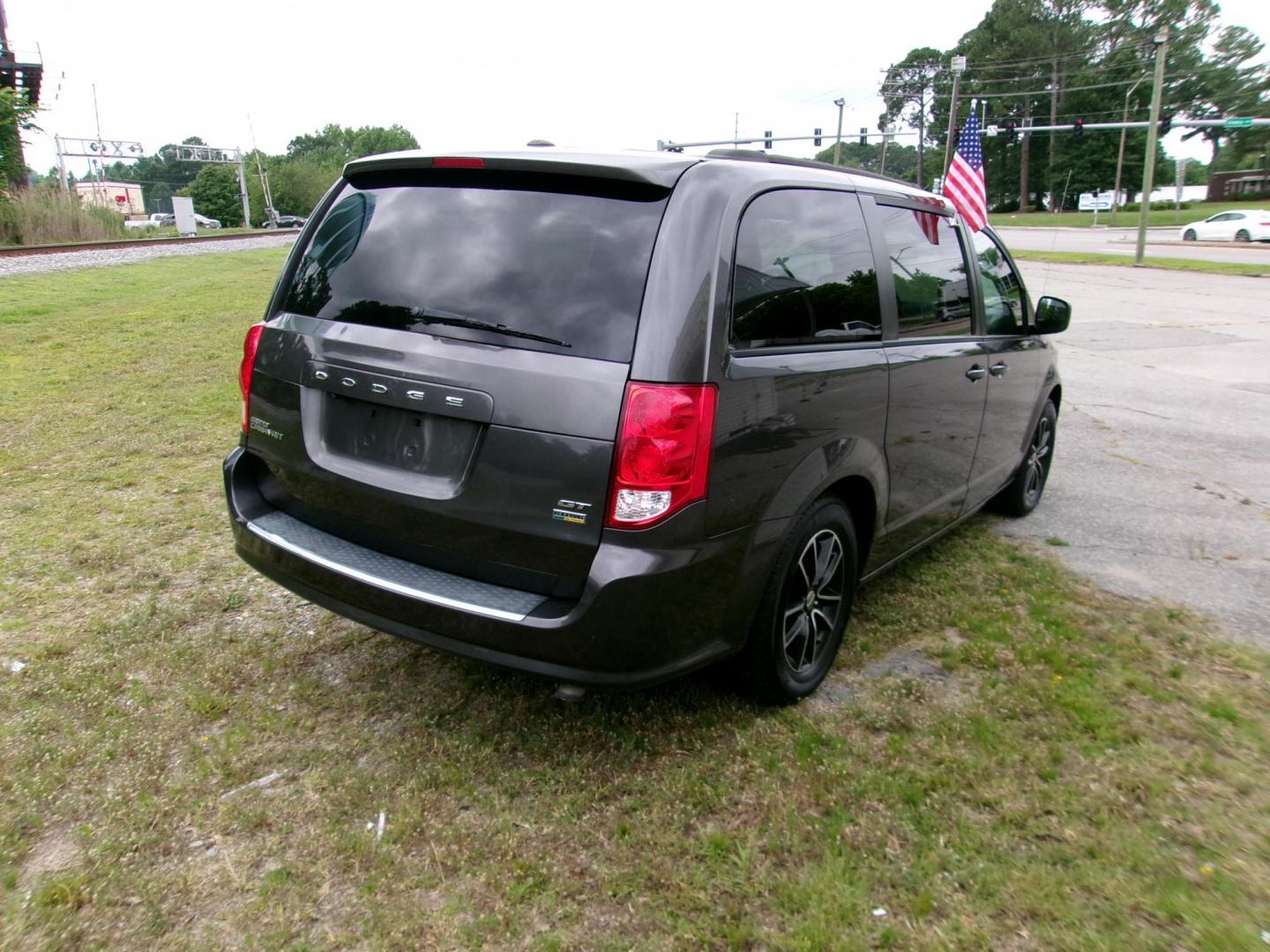 2019 Gray Dodge Grand Caravan GT (2C4RDGEG2KR) with an 3.6L V6 DOHC 24V engine, 6A transmission, located at 2553 Airline Blvd, Portsmouth, VA, 23701, (757) 488-8331, 36.813889, -76.357597 - ***VEHICLE TERMS*** Down Payment: $1499 Weekly Payment: $125 APR: 23.9% Repayment Terms: 42 Months *** CALL ELIZABETH SMITH - DIRECTOR OF MARKETING @ 757-488-8331 TO SCHEDULE YOUR APPOINTMENT TODAY AND GET PRE-APPROVED RIGHT OVER THE PHONE*** - Photo#5