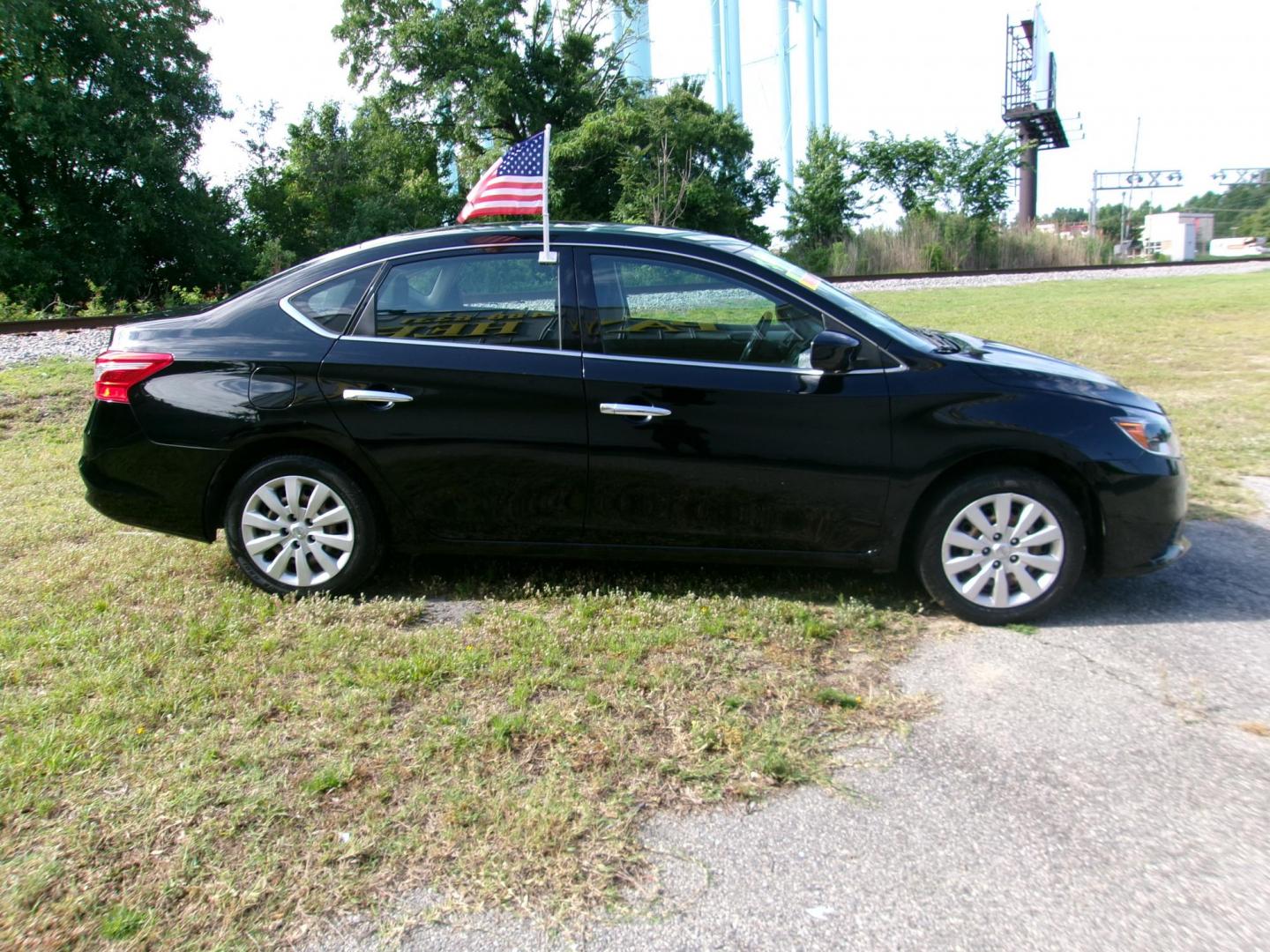 2019 Black Nissan Sentra S CVT (3N1AB7AP3KY) with an 1.8L L4 SFI DOHC 16V engine, CVT transmission, located at 2553 Airline Blvd, Portsmouth, VA, 23701, (757) 488-8331, 36.813889, -76.357597 - Photo#4
