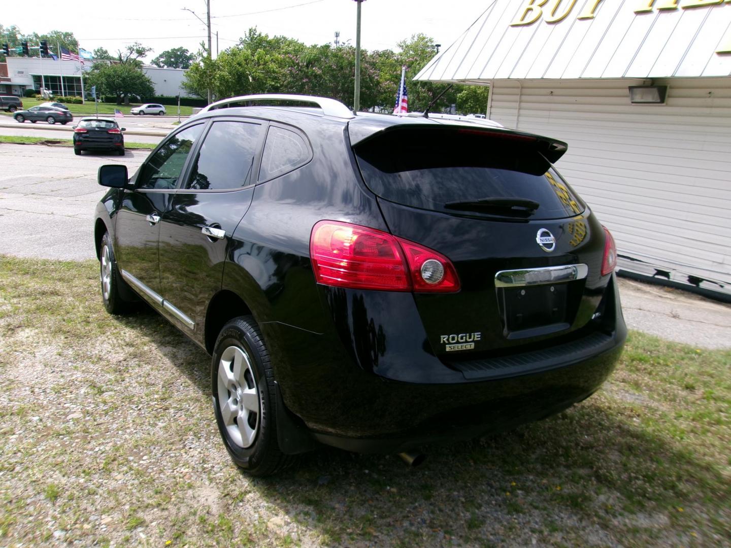 2015 Black Nissan Rogue Select S AWD (JN8AS5MV1FW) with an 2.5L L4 DOHC 16V engine, Continuously Variable Transmission transmission, located at 2553 Airline Blvd, Portsmouth, VA, 23701, (757) 488-8331, 36.813889, -76.357597 - ***VEHICLE TERMS*** Down Payment: $699 Weekly Payment: $110 APR: 23.9% Repayment Terms: 42 Months *** CALL ELIZABETH SMITH - DIRECTOR OF MARKETING @ 757-488-8331 TO SCHEDULE YOUR APPOINTMENT TODAY AND GET PRE-APPROVED RIGHT OVER THE PHONE*** - Photo#7