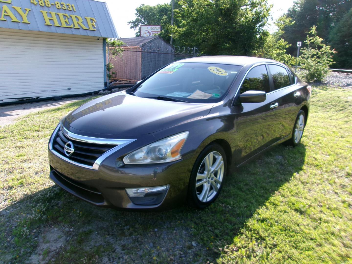 2013 Bronze Nissan Altima 3.5 SV (1N4BL3AP3DC) with an 3.5L V6 DOHC 24V engine, Continuously Variable Transmission transmission, located at 2553 Airline Blvd, Portsmouth, VA, 23701, (757) 488-8331, 36.813889, -76.357597 - ***VEHICLE TERMS*** Down Payment: $699 Weekly Payment: $105 APR: 23.9% Repayment Terms: 42 Months *** CALL ELIZABETH SMITH - DIRECTOR OF MARKETING @ 757-488-8331 TO SCHEDULE YOUR APPOINTMENT TODAY AND GET PRE-APPROVED RIGHT OVER THE PHONE*** - Photo#1