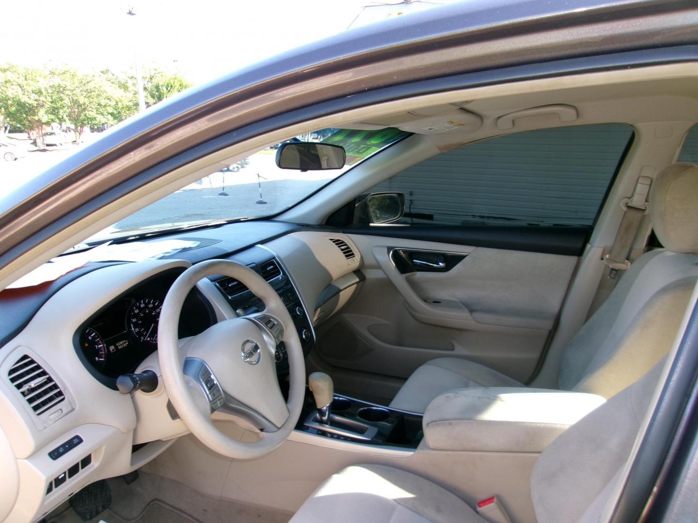 2013 Bronze Nissan Altima 3.5 SV (1N4BL3AP3DC) with an 3.5L V6 DOHC 24V engine, Continuously Variable Transmission transmission, located at 2553 Airline Blvd, Portsmouth, VA, 23701, (757) 488-8331, 36.813889, -76.357597 - ***VEHICLE TERMS*** Down Payment: $699 Weekly Payment: $105 APR: 23.9% Repayment Terms: 42 Months *** CALL ELIZABETH SMITH - DIRECTOR OF MARKETING @ 757-488-8331 TO SCHEDULE YOUR APPOINTMENT TODAY AND GET PRE-APPROVED RIGHT OVER THE PHONE*** - Photo#9