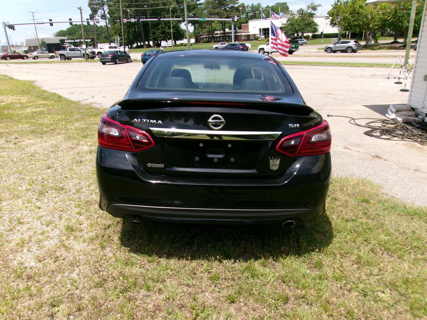 2017 Black Nissan Altima 2.5 S (1N4AL3AP2HC) with an 2.5L L4 DOHC 16V engine, CVT transmission, located at 2553 Airline Blvd, Portsmouth, VA, 23701, (757) 488-8331, 36.813889, -76.357597 - ***VEHICLE TERMS*** Down Payment: $999 Weekly Payment: $115 APR: 23.9% Repayment Terms: 42 Months *** CALL ELIZABETH SMITH - DIRECTOR OF MARKETING @ 757-488-8331 TO SCHEDULE YOUR APPOINTMENT TODAY AND GET PRE-APPROVED RIGHT OVER THE PHONE*** - Photo#6