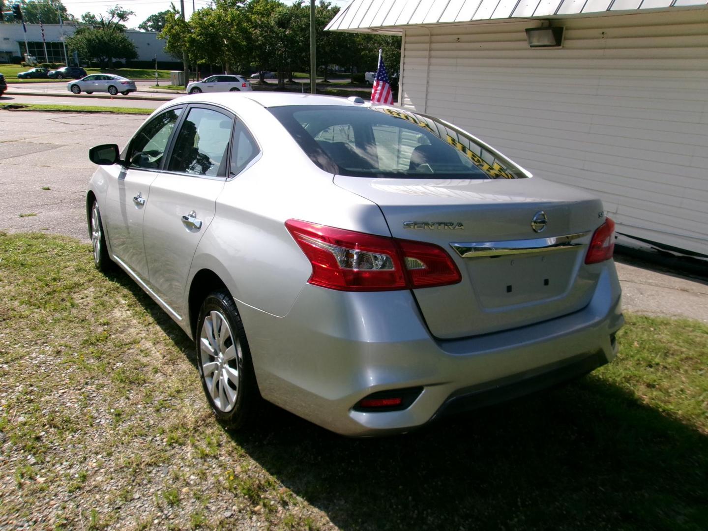 2016 Nissan Sentra FE+ S (3N1AB7AP2GL) with an 1.8L L4 SFI DOHC 16V engine, CVT transmission, located at 2553 Airline Blvd, Portsmouth, VA, 23701, (757) 488-8331, 36.813889, -76.357597 - ***VEHICLE TERMS*** Down Payment: $899 Weekly Payment: $110 APR: 23.9% Repayment Terms: 42 Months *** CALL ELIZABETH SMITH - DIRECTOR OF MARKETING @ 757-488-8331 TO SCHEDULE YOUR APPOINTMENT TODAY AND GET PRE-APPROVED RIGHT OVER THE PHONE*** - Photo#7