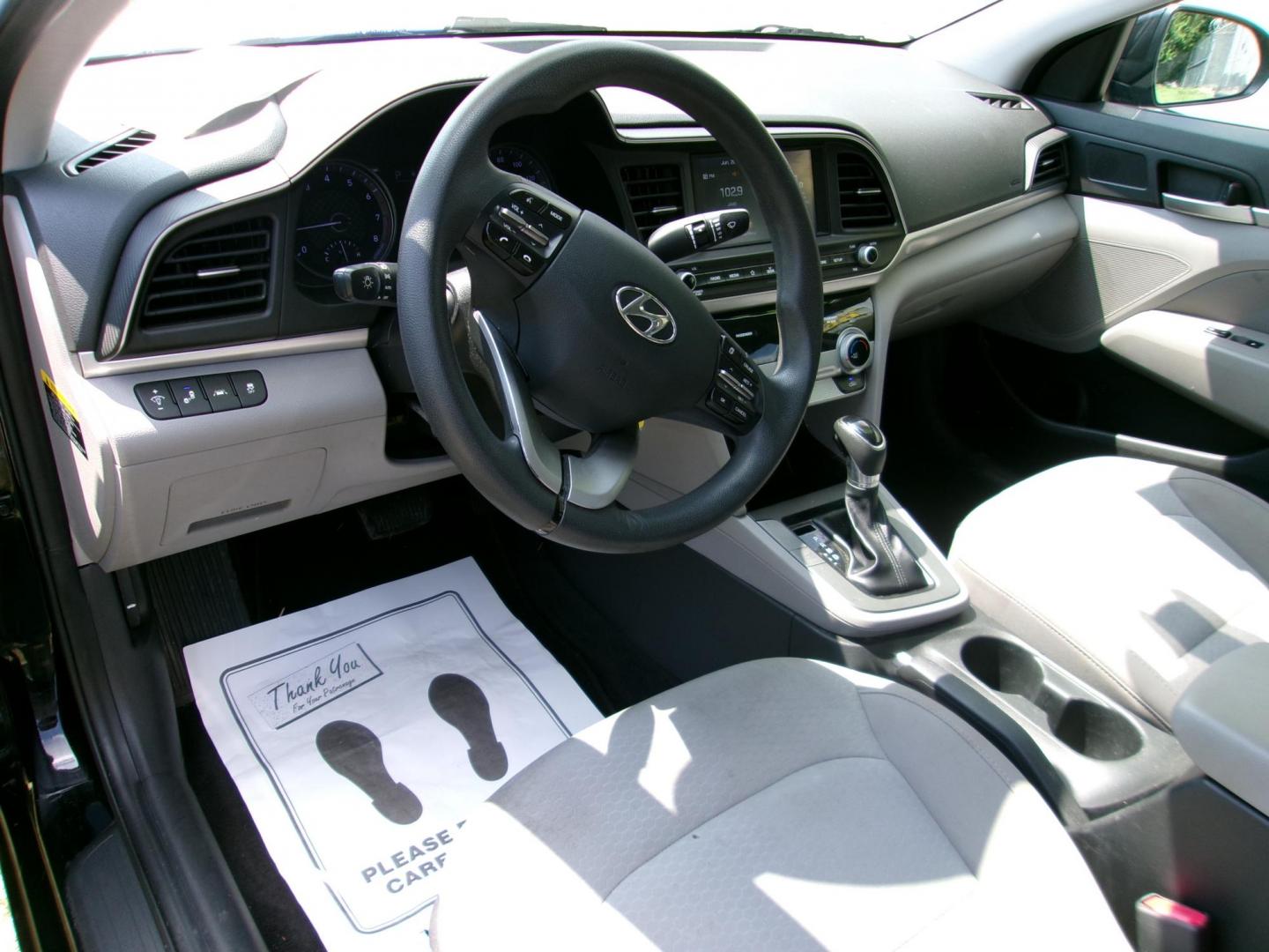 2019 Black Hyundai Elantra Limited (5NPD84LF5KH) with an 1.8L L4 DOHC 16V engine, 6A transmission, located at 2553 Airline Blvd, Portsmouth, VA, 23701, (757) 488-8331, 36.813889, -76.357597 - ***VEHICLE TERMS*** Down Payment: $999 Weekly Payment: $120 APR: 23.9% Repayment Terms: 42 Months *** CALL ELIZABETH SMITH - DIRECTOR OF MARKETING @ 757-488-8331 TO SCHEDULE YOUR APPOINTMENT TODAY AND GET PRE-APPROVED RIGHT OVER THE PHONE*** - Photo#9
