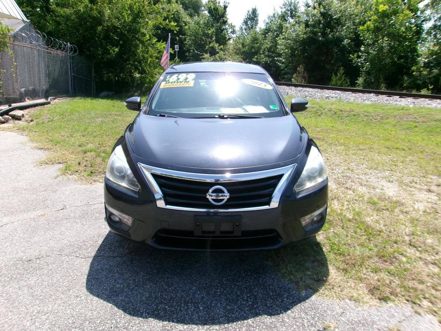 2015 Blue Nissan Altima 2.5 S (1N4AL3AP0FC) with an 2.5L L4 DOHC 16V engine, Continuously Variable Transmission transmission, located at 2553 Airline Blvd, Portsmouth, VA, 23701, (757) 488-8331, 36.813889, -76.357597 - Photo#2