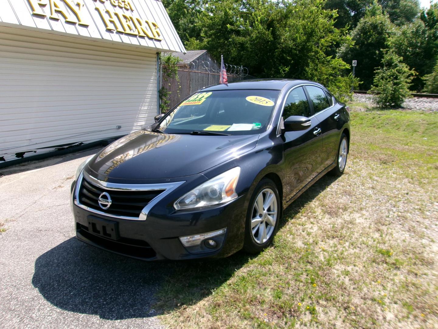 2015 Blue Nissan Altima 2.5 S (1N4AL3AP0FC) with an 2.5L L4 DOHC 16V engine, Continuously Variable Transmission transmission, located at 2553 Airline Blvd, Portsmouth, VA, 23701, (757) 488-8331, 36.813889, -76.357597 - Photo#1