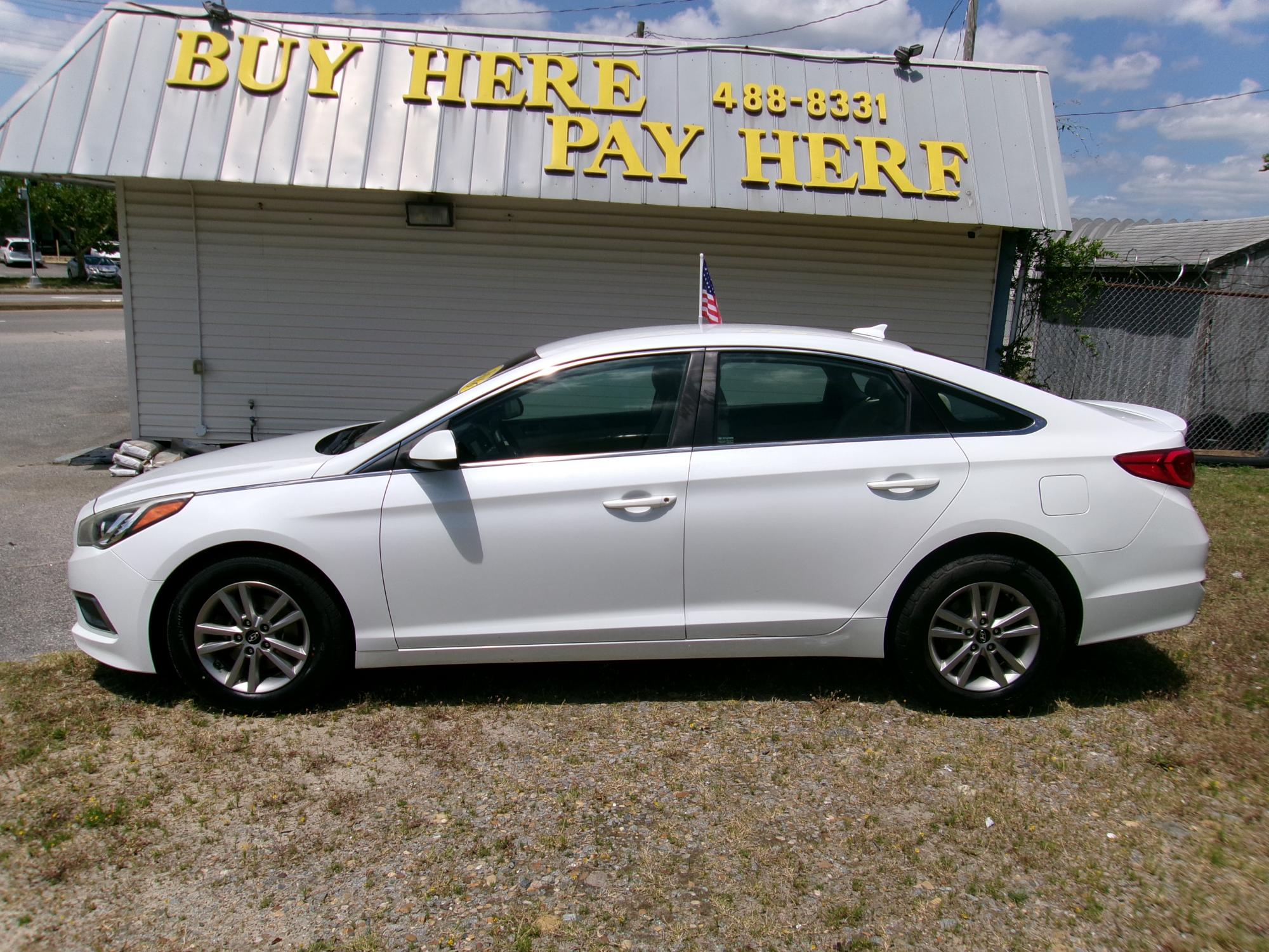 photo of 2016 Hyundai Sonata SE