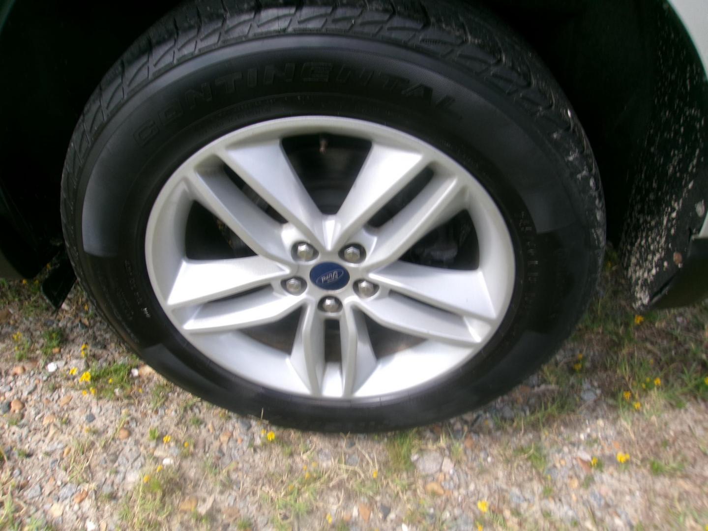 2017 Silver Ford Edge SEL FWD (2FMPK3J92HB) with an 2.0L L4 DOHC 16V engine, 6A transmission, located at 2553 Airline Blvd, Portsmouth, VA, 23701, (757) 488-8331, 36.813889, -76.357597 - Photo#8