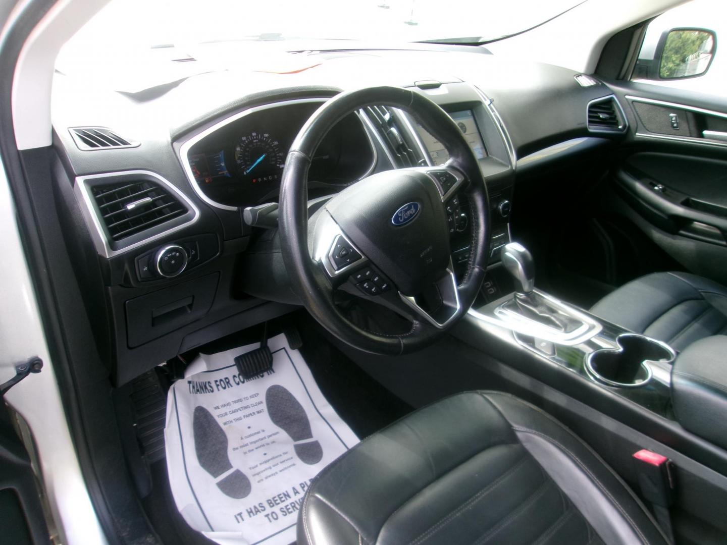 2017 Silver Ford Edge SEL FWD (2FMPK3J92HB) with an 2.0L L4 DOHC 16V engine, 6A transmission, located at 2553 Airline Blvd, Portsmouth, VA, 23701, (757) 488-8331, 36.813889, -76.357597 - Photo#9